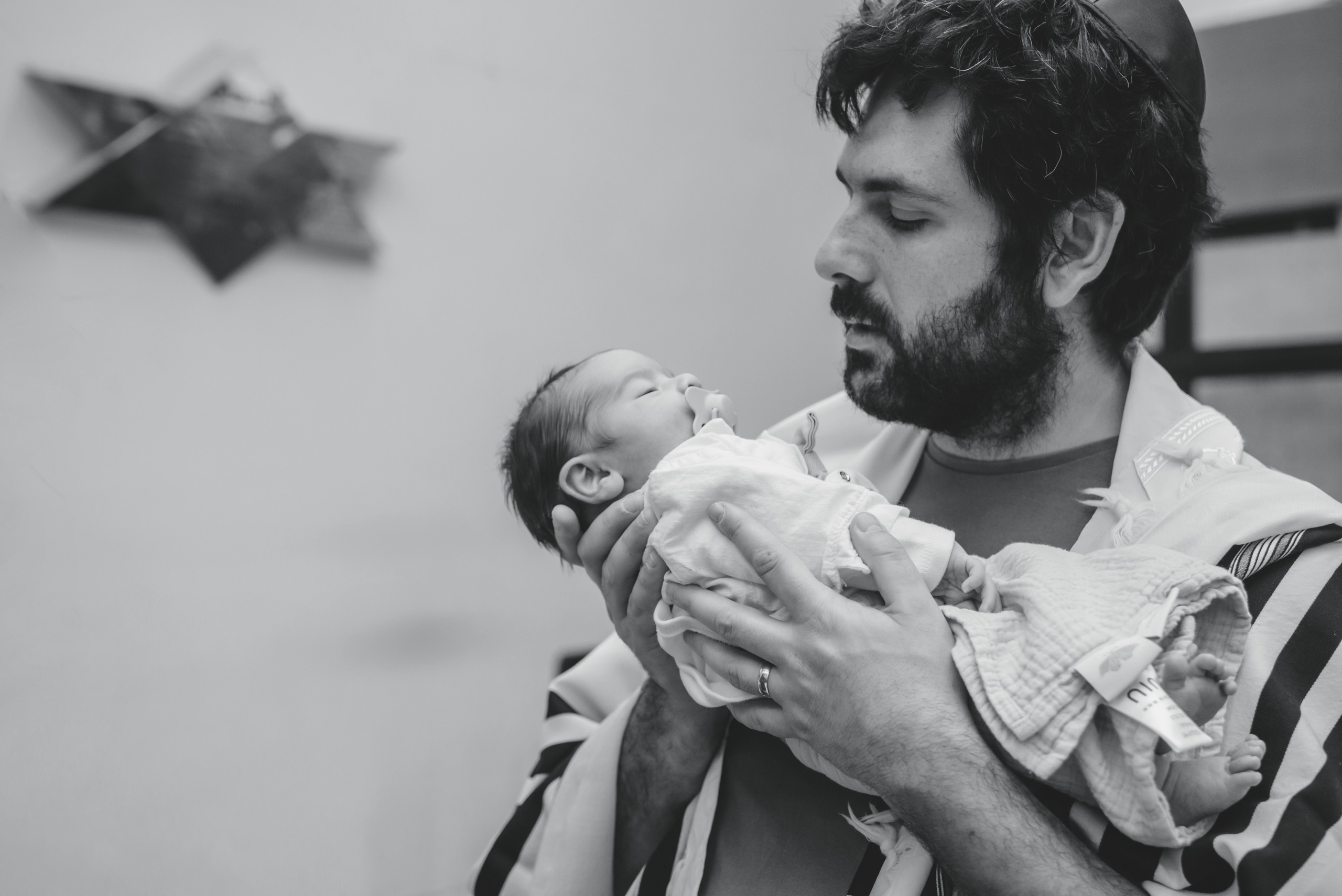 ברית מילה. צלמת ירושלים תל אביב ישראל