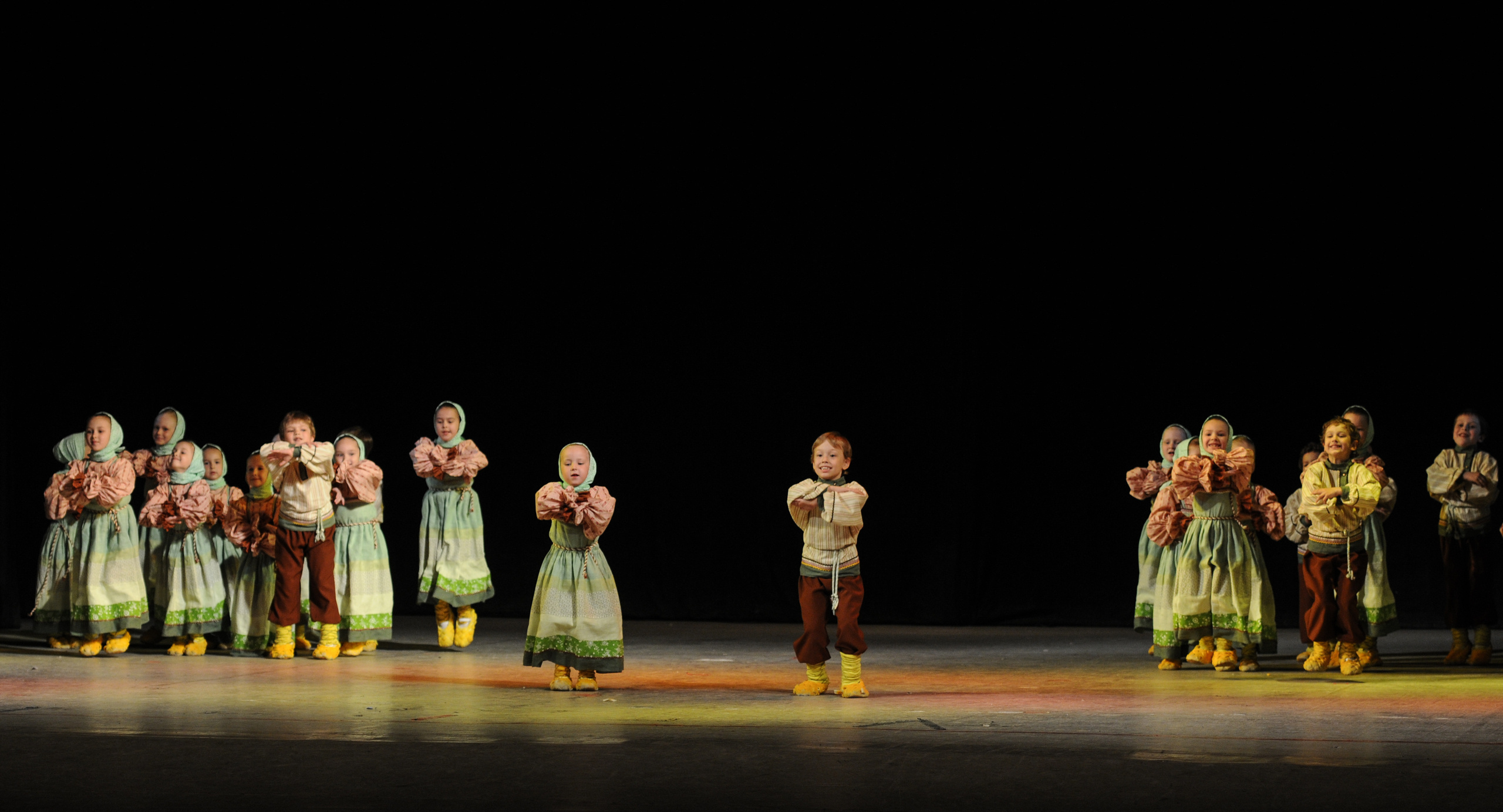 Concert of the folk group “Sunny Rainbow” in Russia. Люба Тернавская. Фотограф Иерусалим. Фотограф Израиль