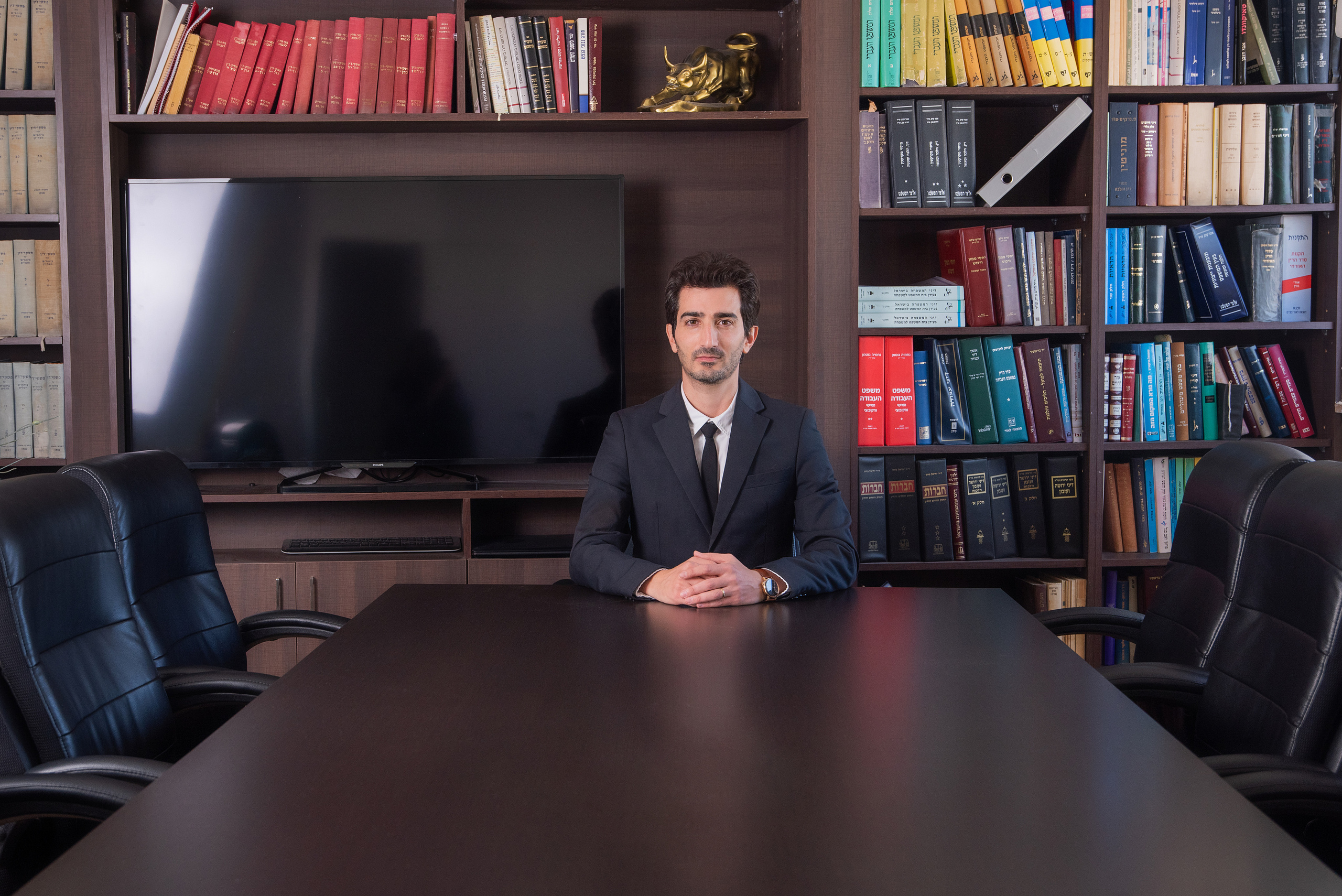 Business portrait for a lawyer Shay Maor. Photographer in Israel Luba Ternavskaya