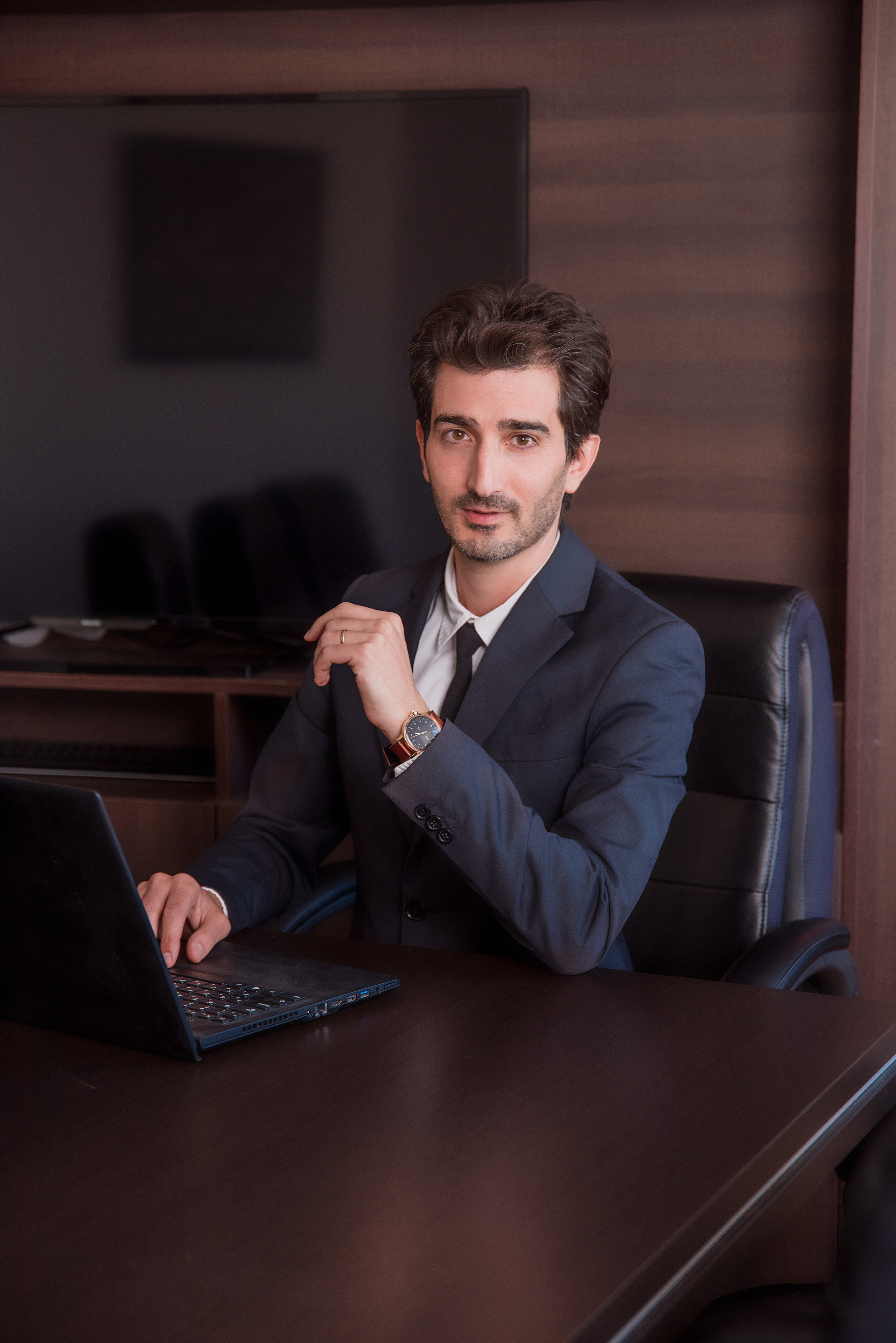 Business portrait for a lawyer Shay Maor. Photographer in Israel Luba Ternavskaya