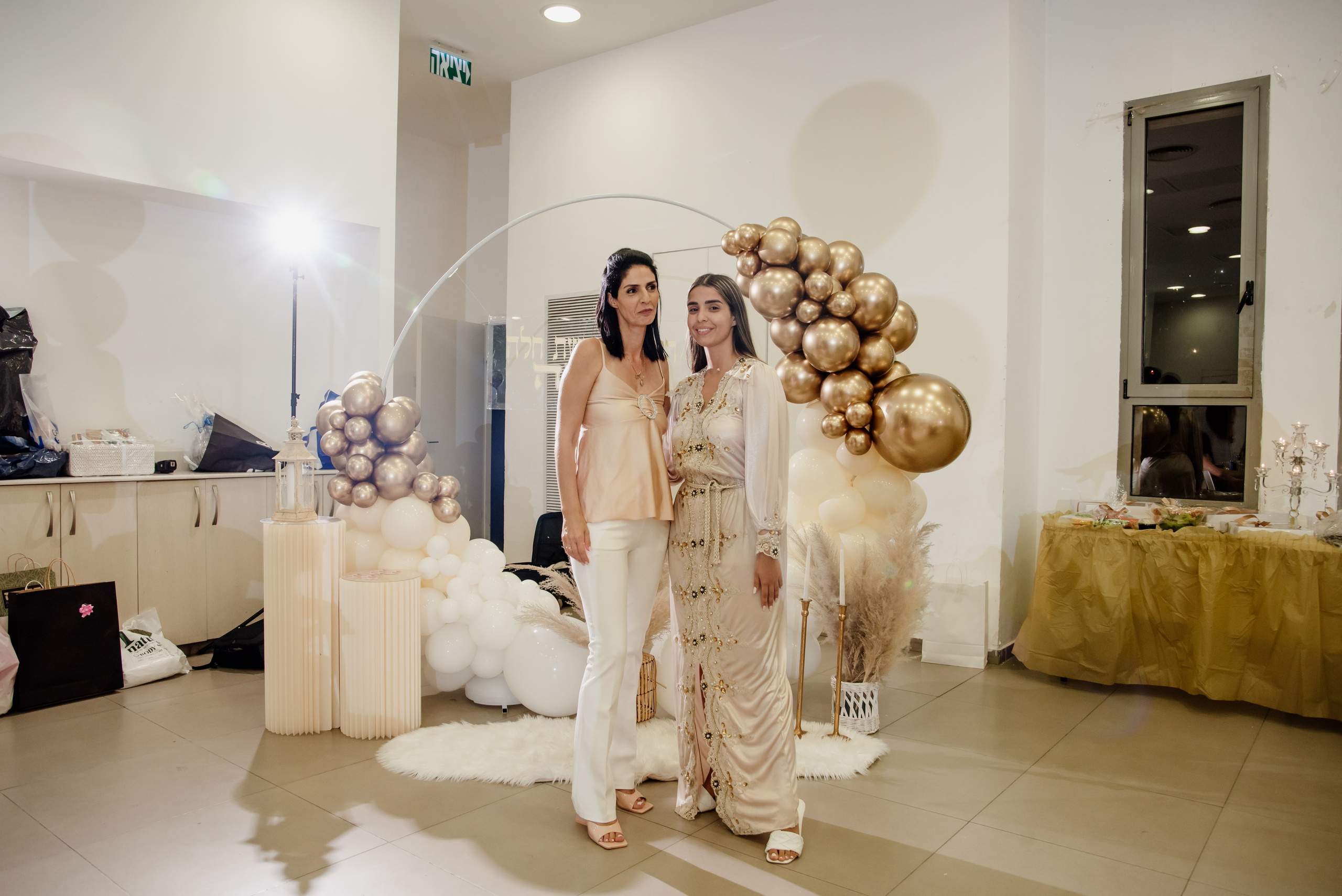 הפרשת חלה. צלמת ירושלים תל אביב ישראל