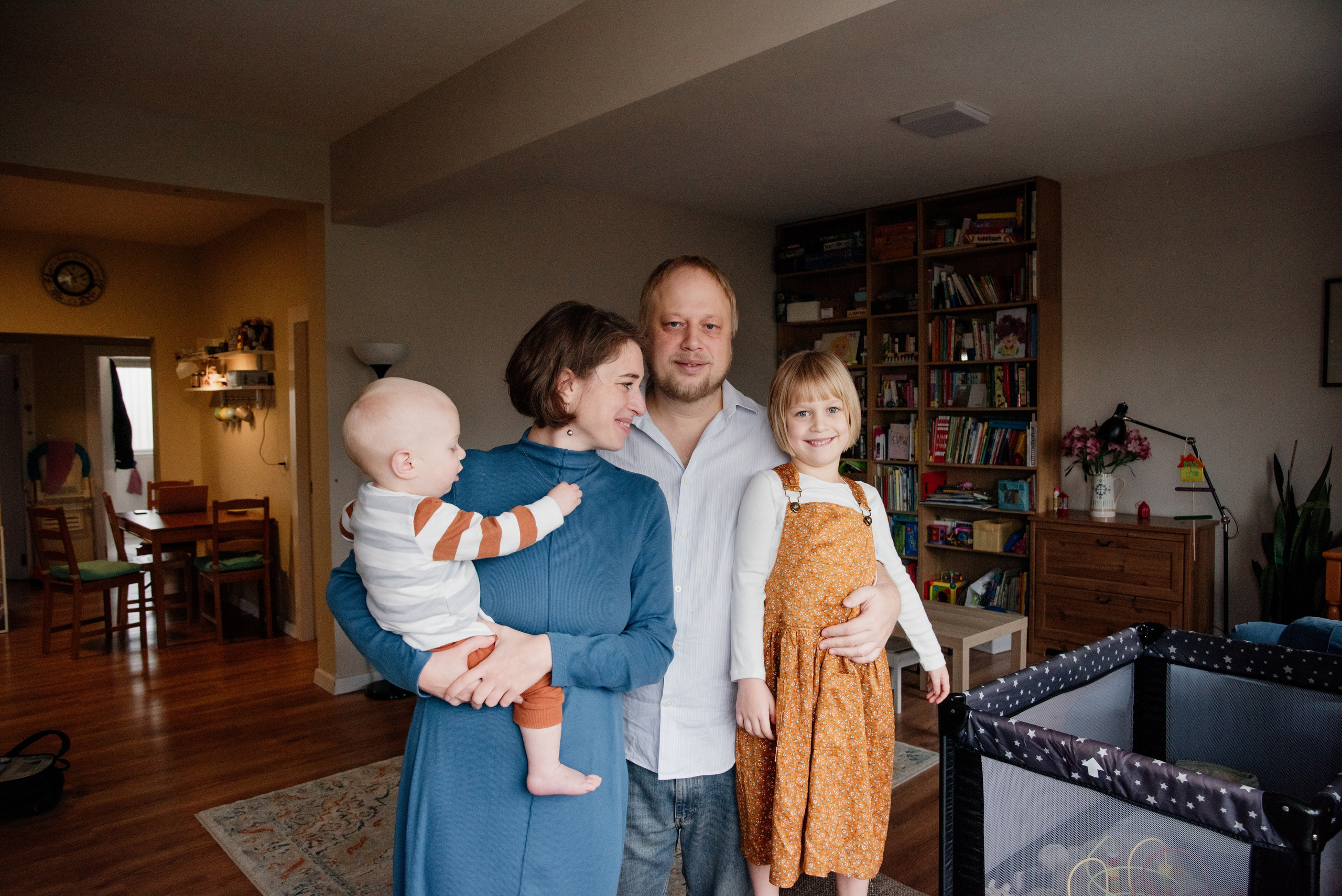 Family home photoshoot. צלמת ירושלים תל אביב ישראל