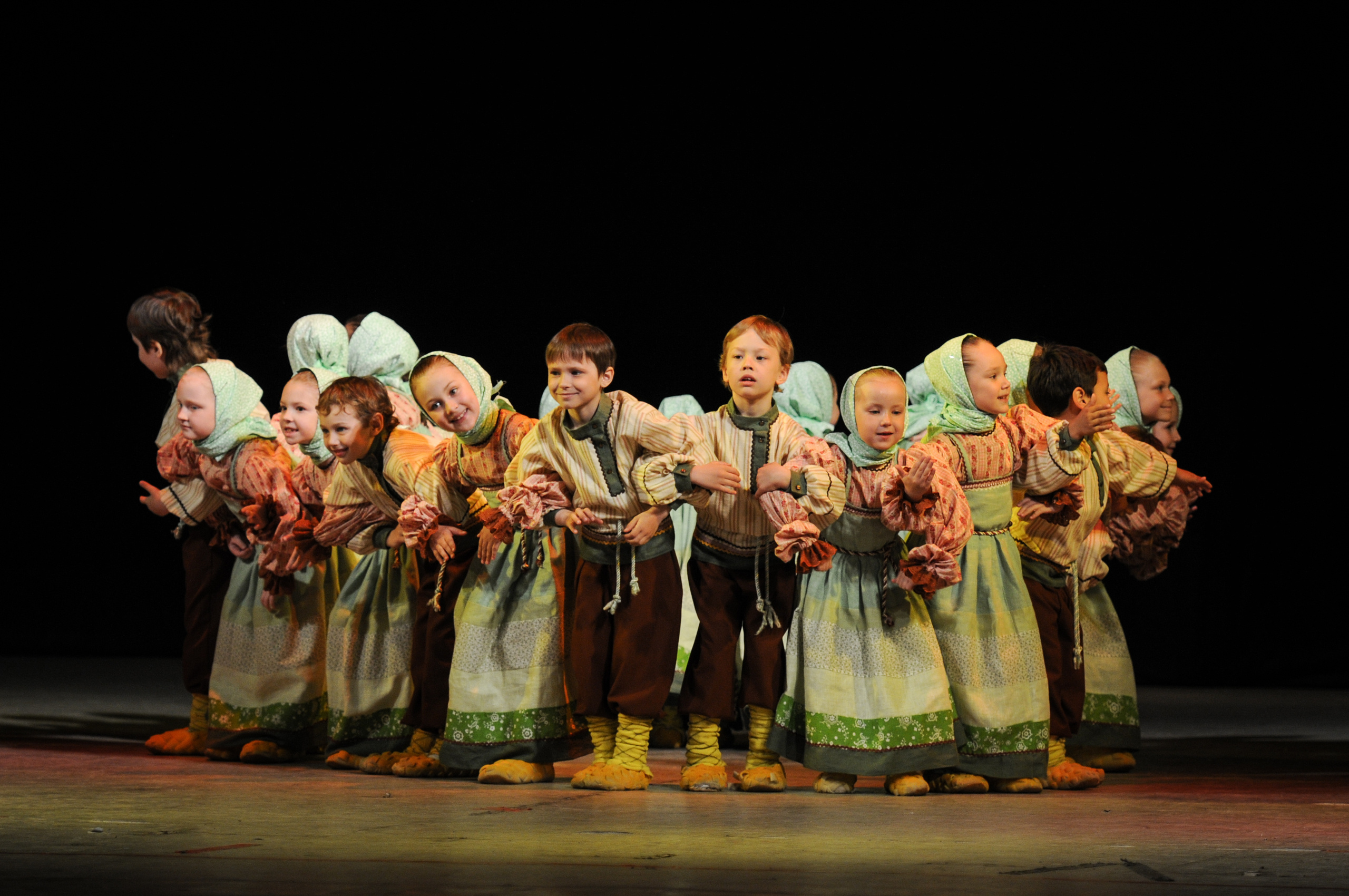Concert of the folk group “Sunny Rainbow” in Russia. Люба Тернавская. Фотограф Иерусалим. Фотограф Израиль
