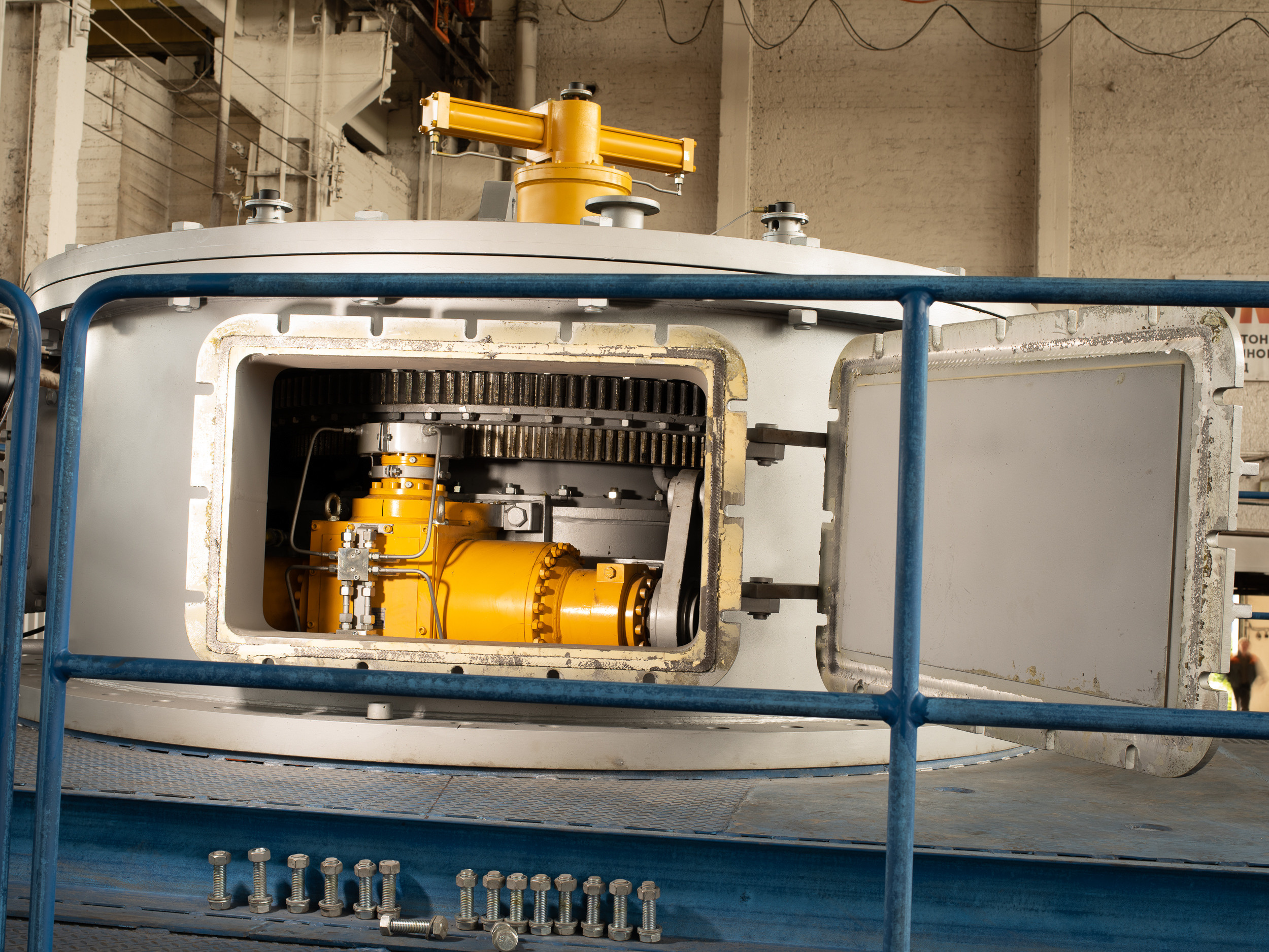 Industrial photo and retouching for a DHM Group factory. Рекламный и портретный фотограф в Украине. Андрей Дерич