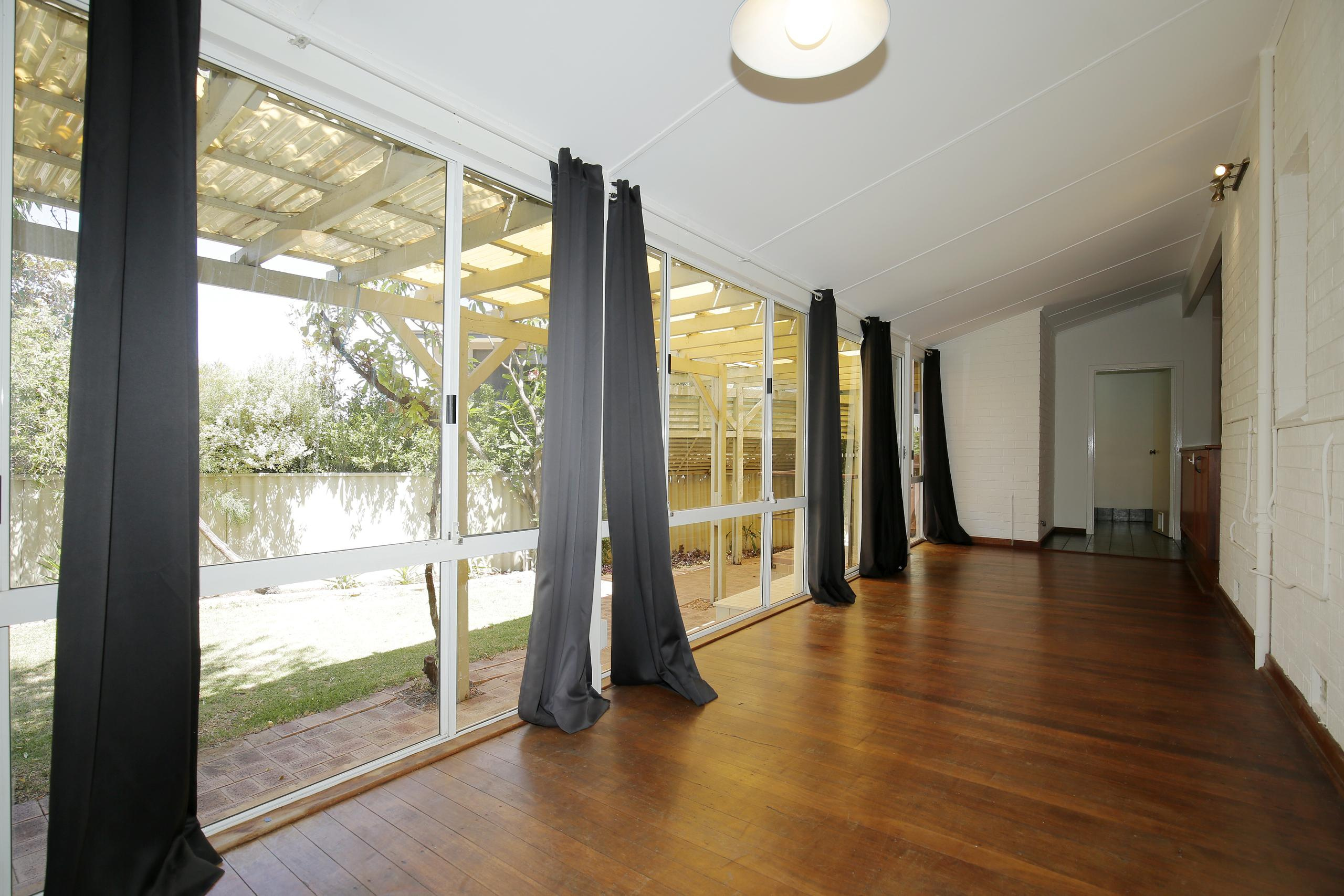 Basic. Realestate Editor