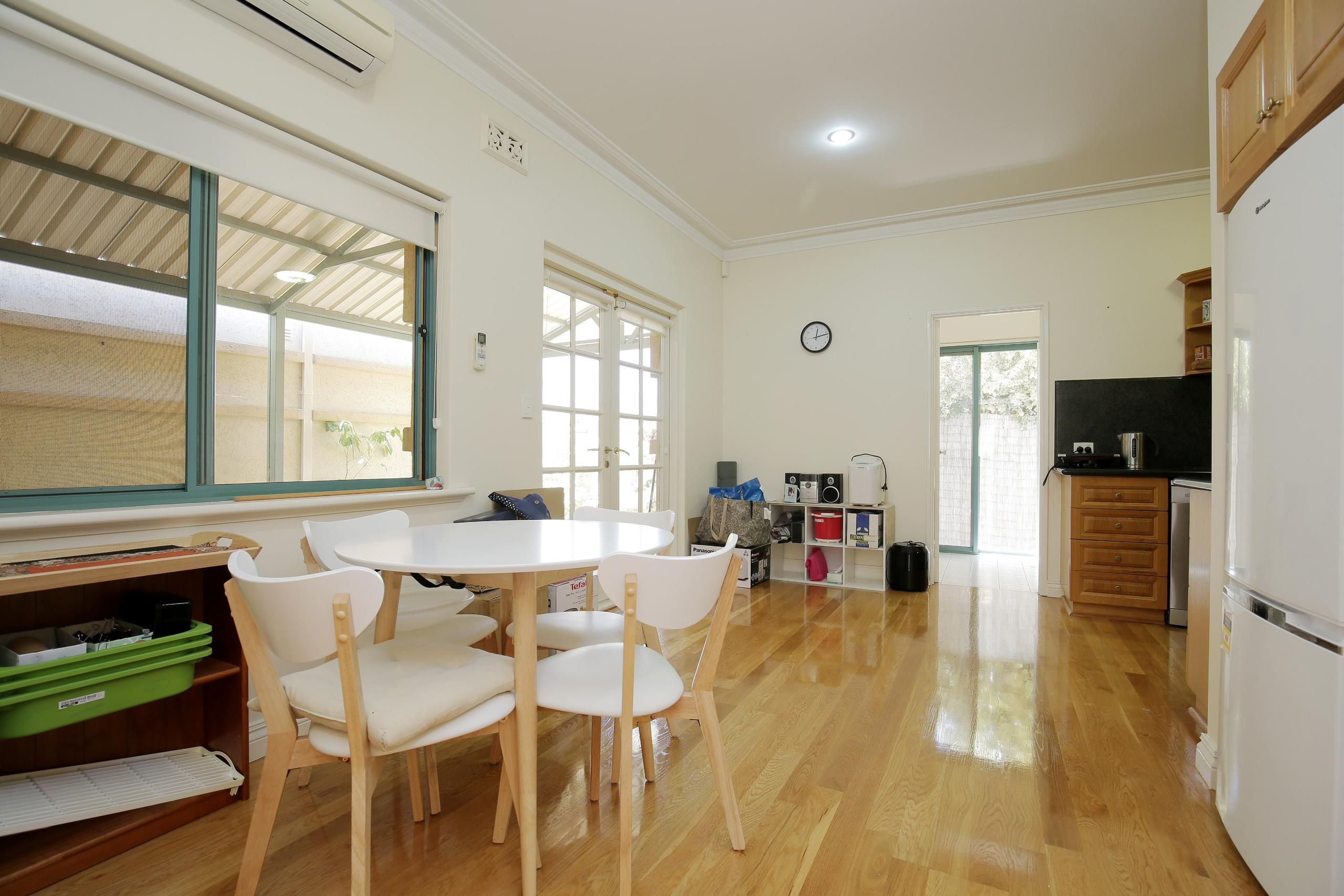 Basic. Realestate Editor