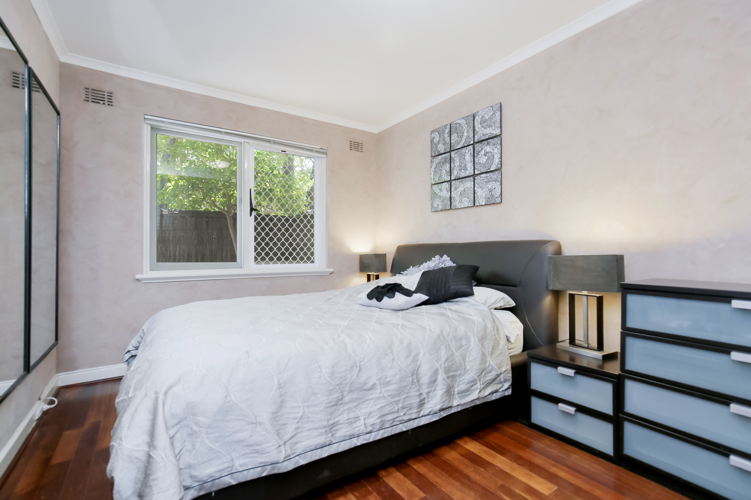 Basic. Realestate Editor