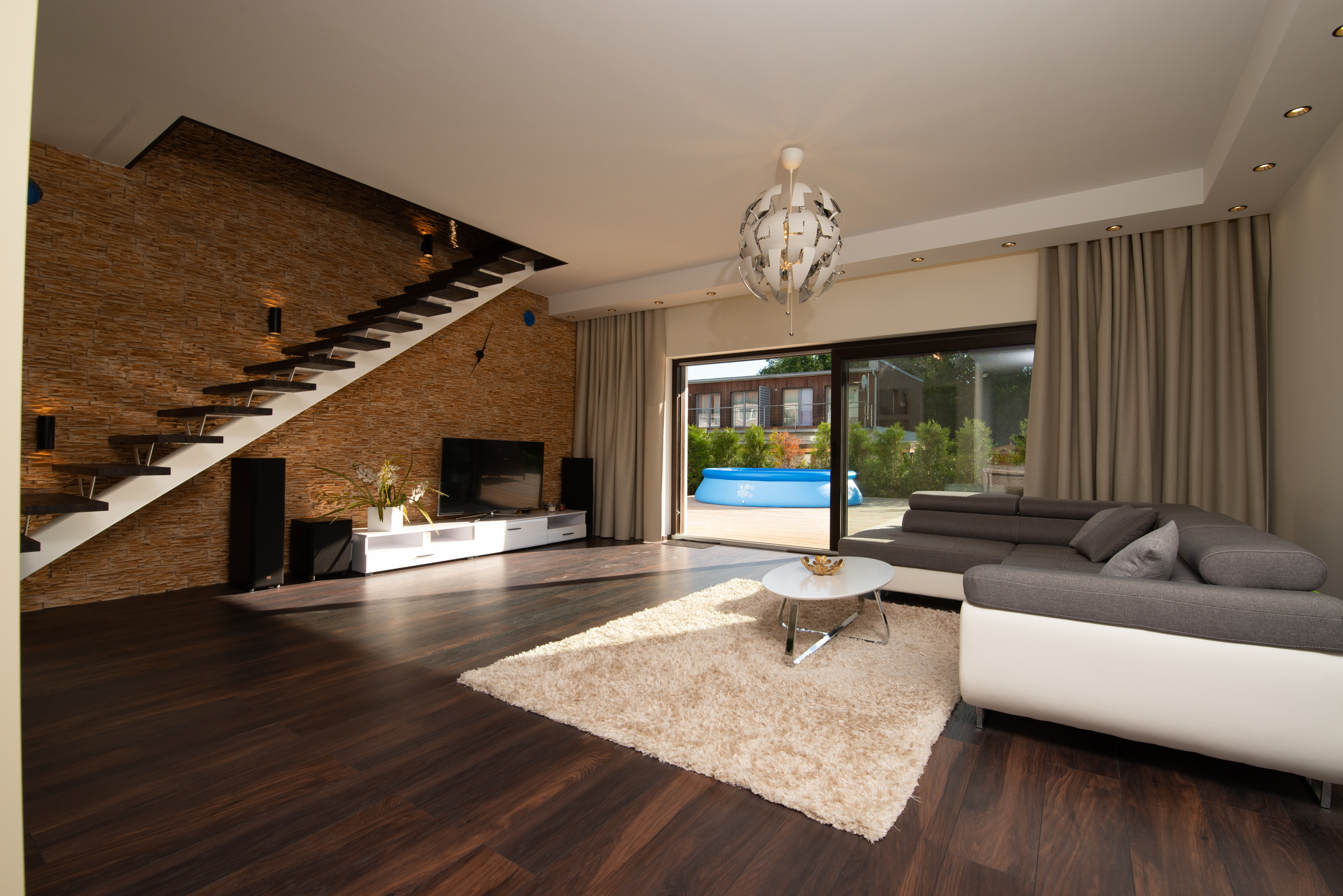 Basic. Realestate Editor