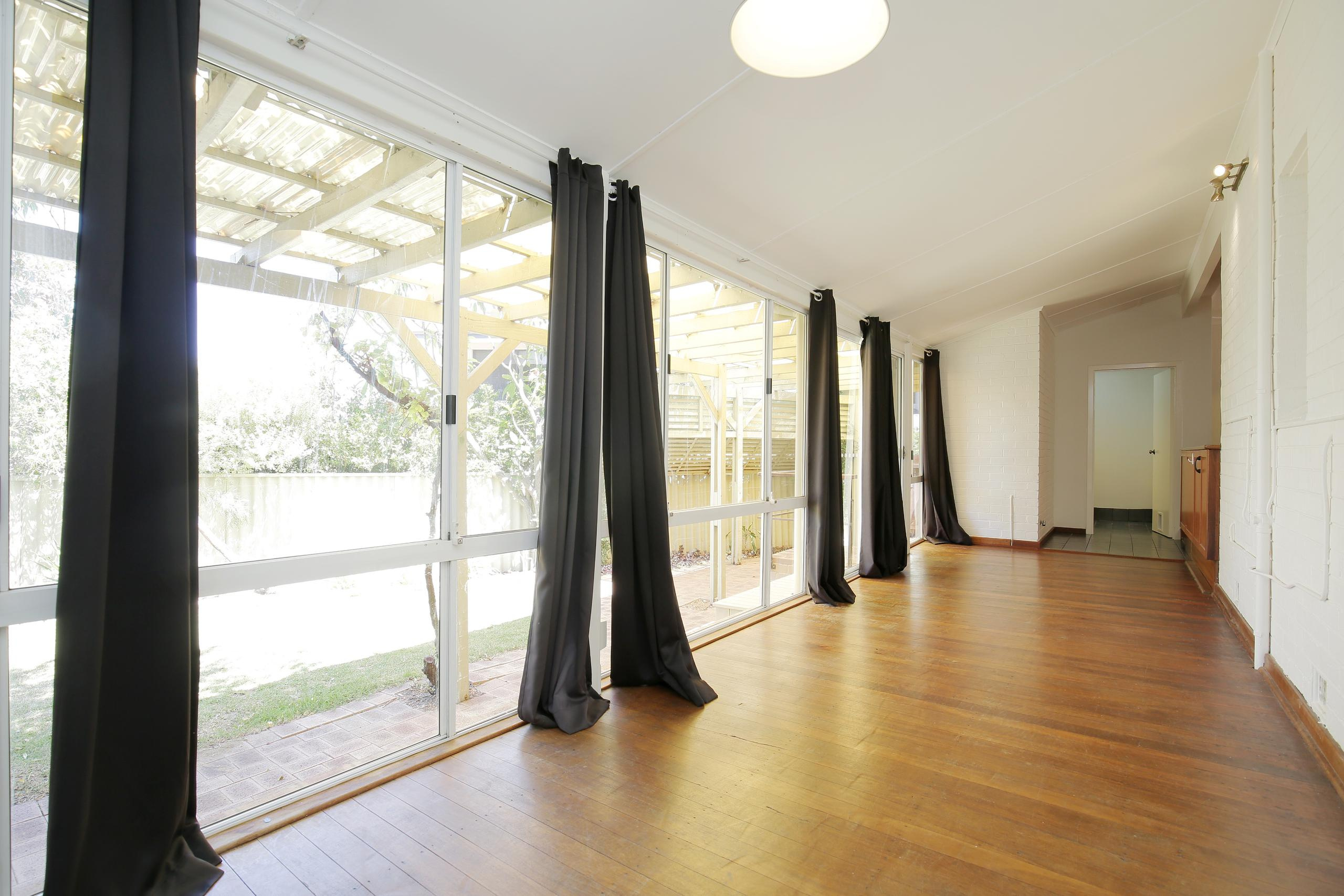 Basic. Realestate Editor