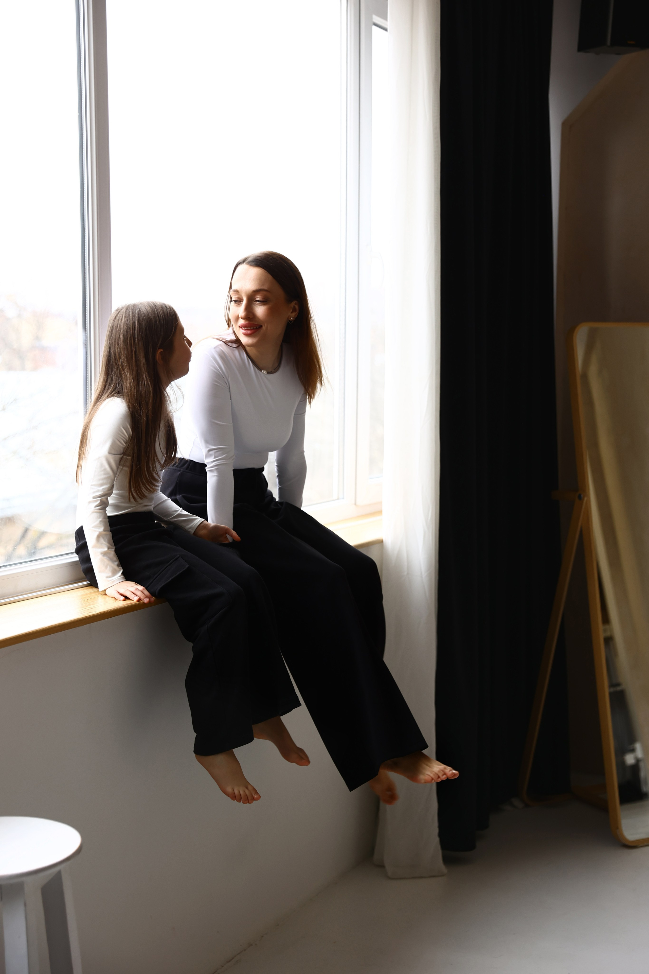 Влада і Крістіна. Головна