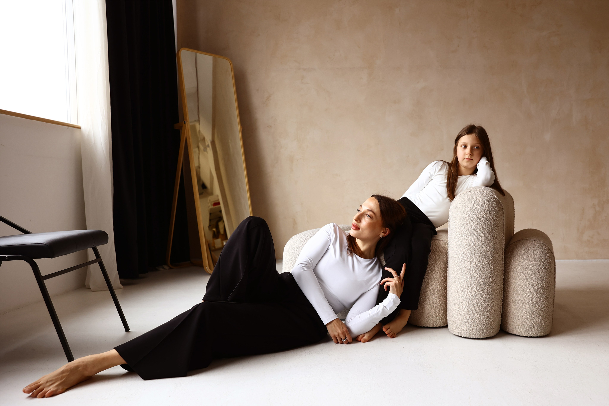 Влада і Крістіна. Головна