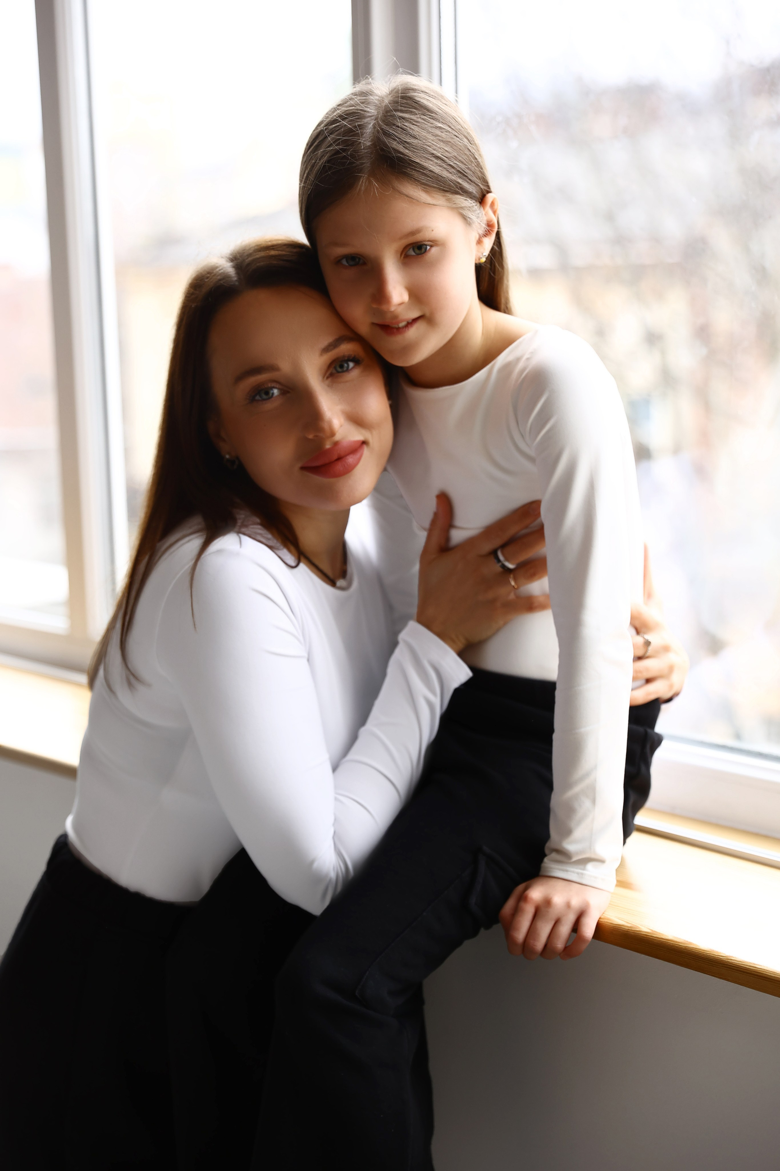 Влада і Крістіна. Головна