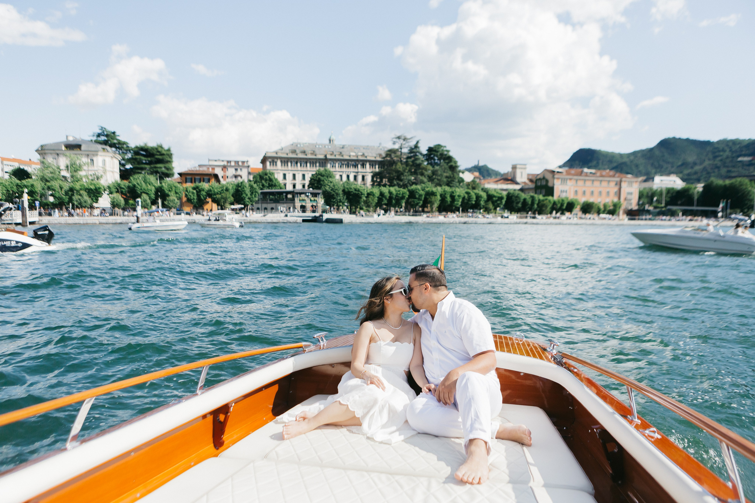 BOAT TRIP ABIGAIL & NICK. Luxury wedding photographer in Italy | Irina Armonia