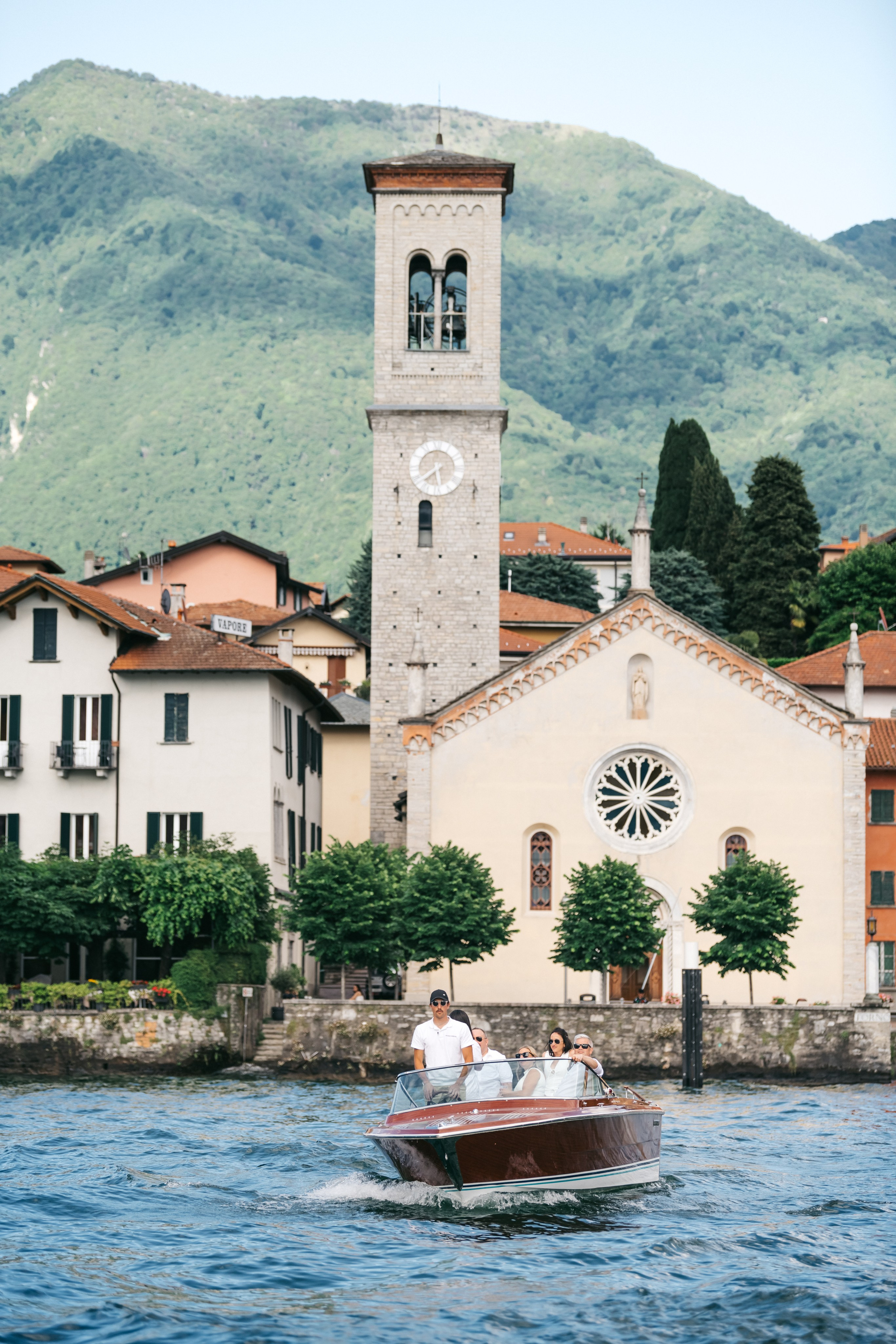 BOAT TRIP ABIGAIL & NICK. Luxury wedding photographer in Italy | Irina Armonia