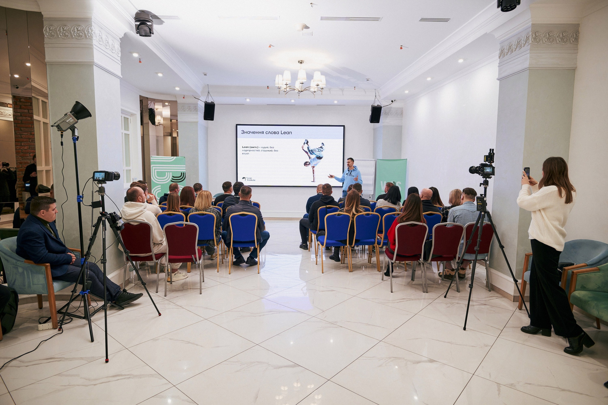 VnBS | Вінницька бізнес-школа. Avocado Film — фото та відео зйомка