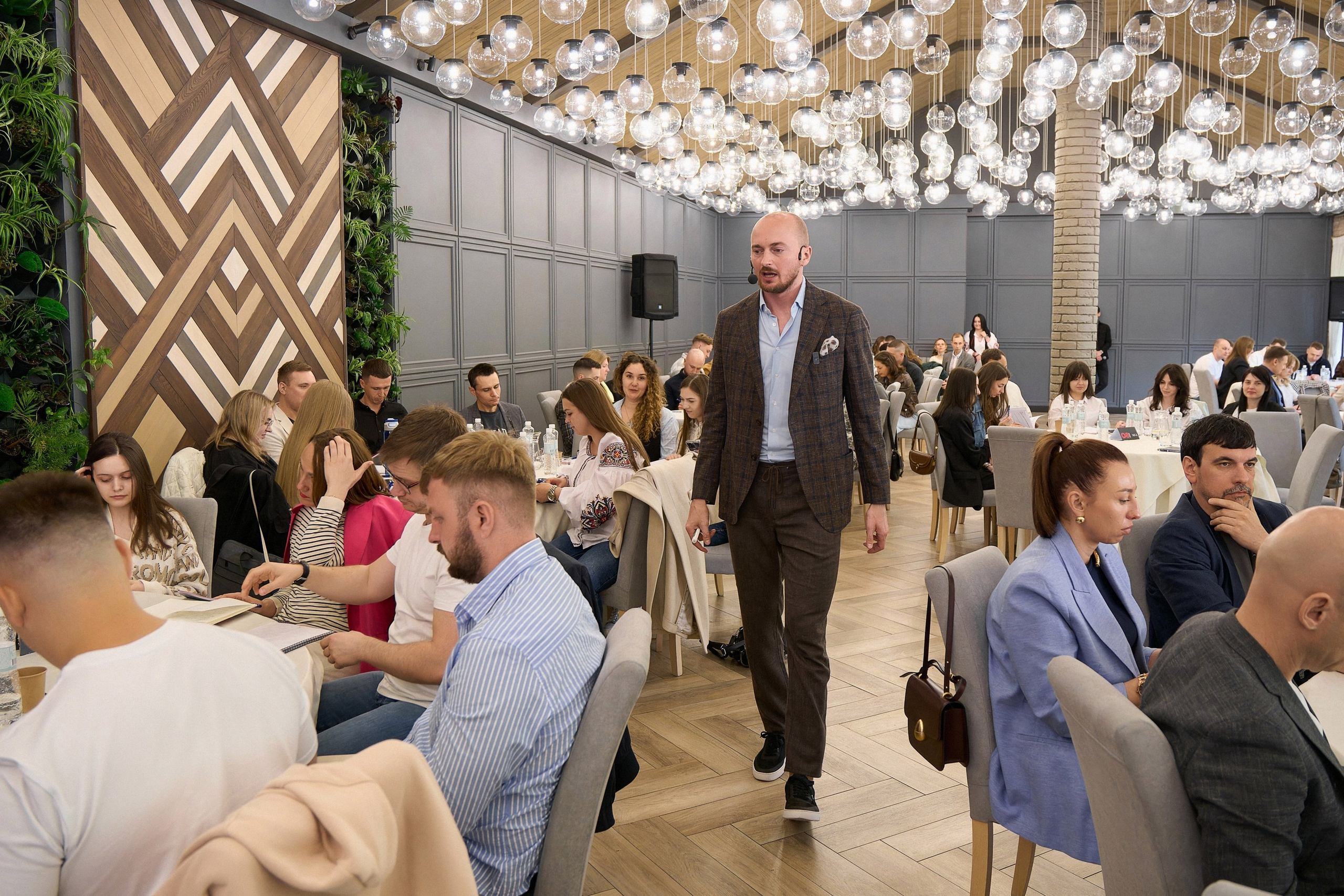 Стратегічна сесія Андрія Пивоварова. Avocado Film — фото та відео зйомка