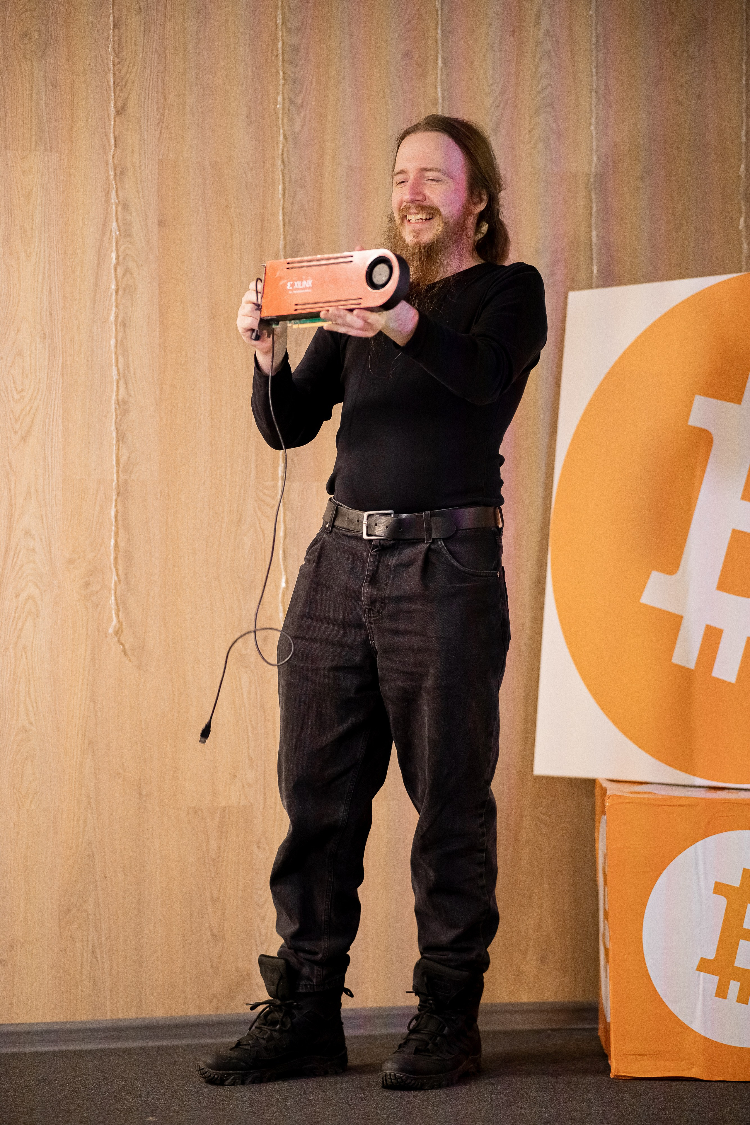 Exon - Miro Spase. Avocado Film — фото та відео зйомка