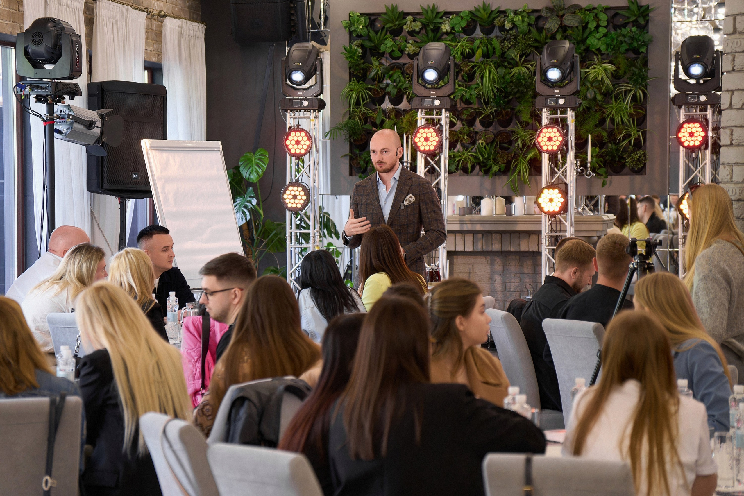 Стратегічна сесія Андрія Пивоварова. Avocado Film — фото та відео зйомка