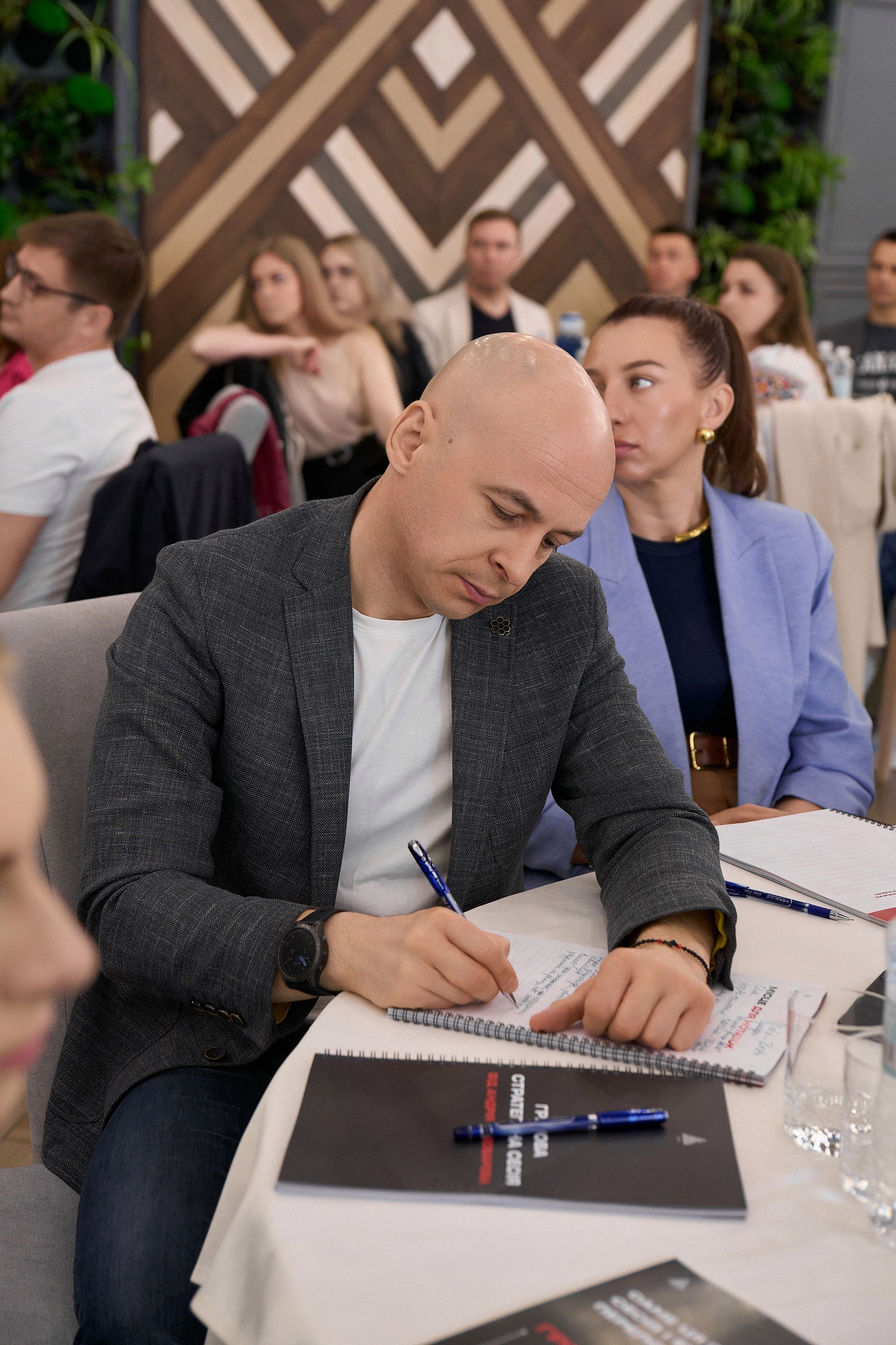 Стратегічна сесія Андрія Пивоварова. Avocado Film — фото та відео зйомка