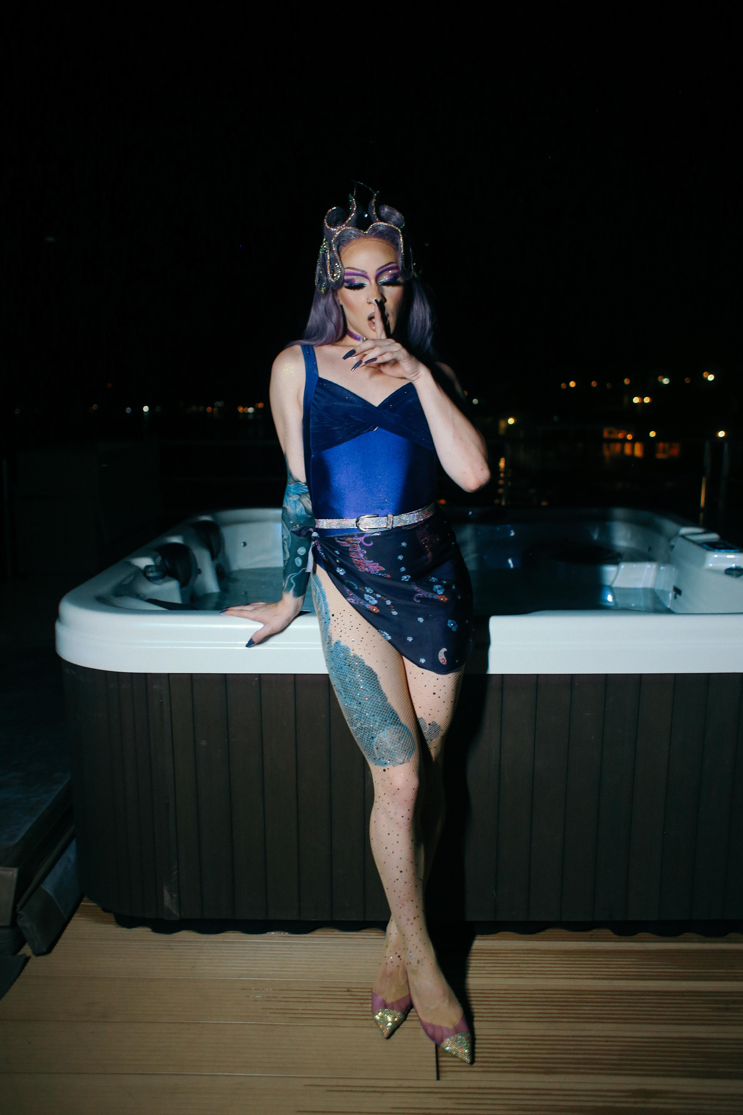 Parties. Magnum Roman Photographer