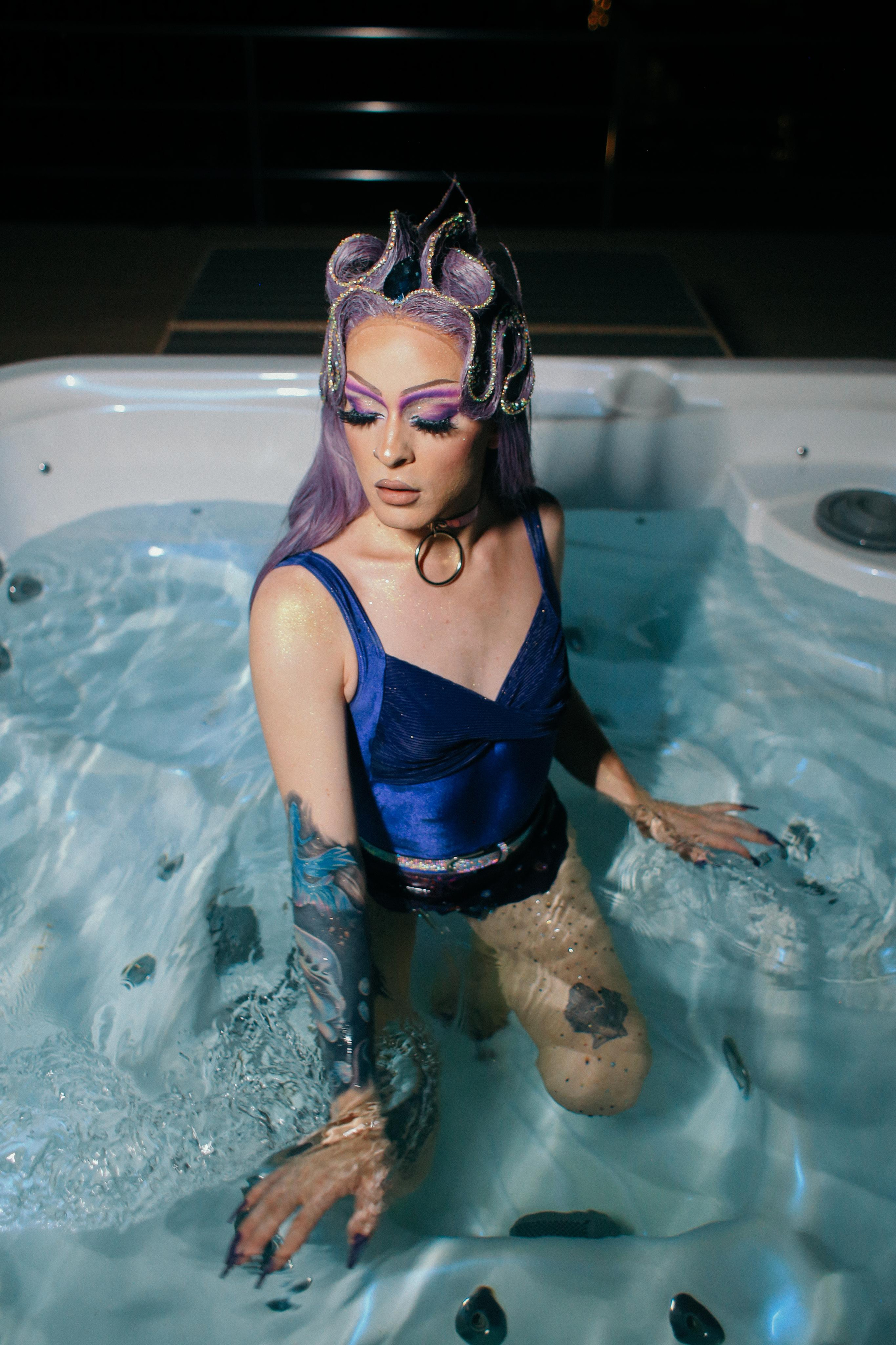 Parties. Magnum Roman Photographer