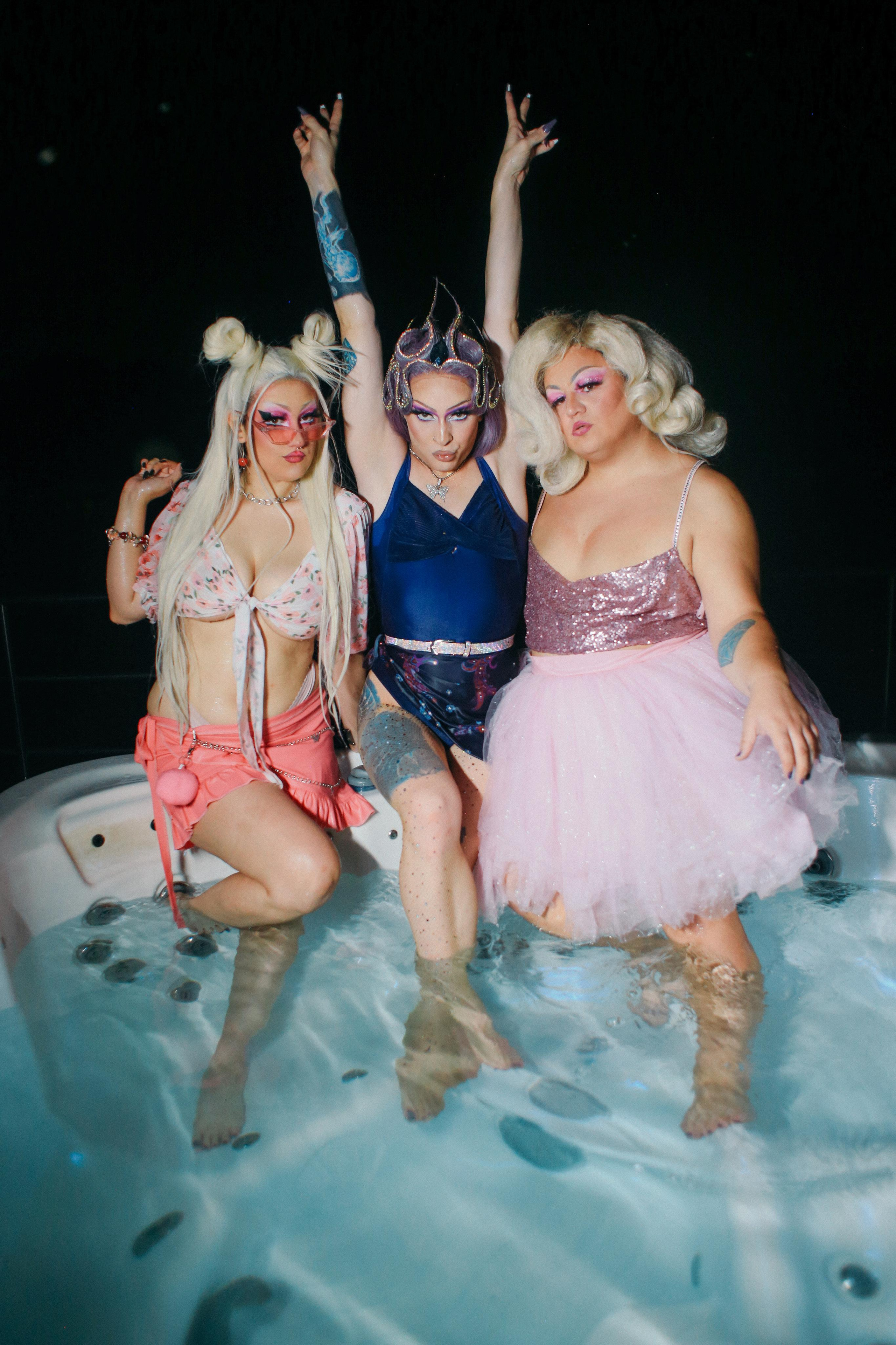 Parties. Magnum Roman Photographer