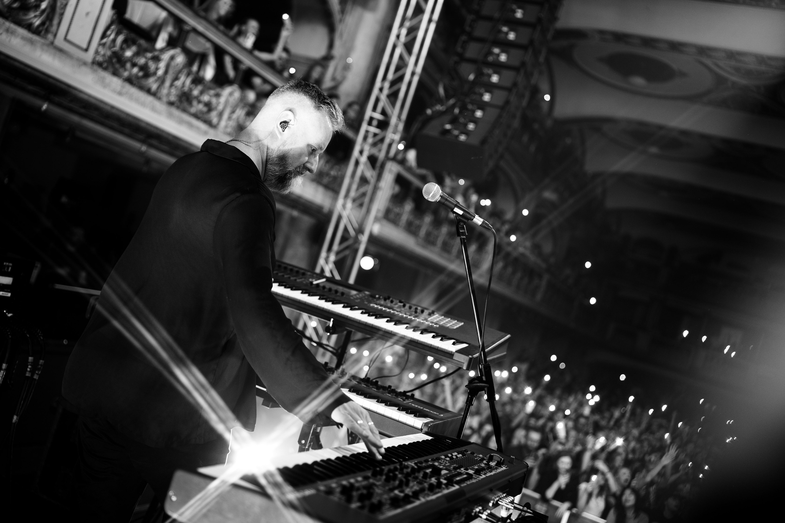 HURTS — Czech Republic. Prague. Фото • Відео • Аерозйомка • Контент для бізнесу