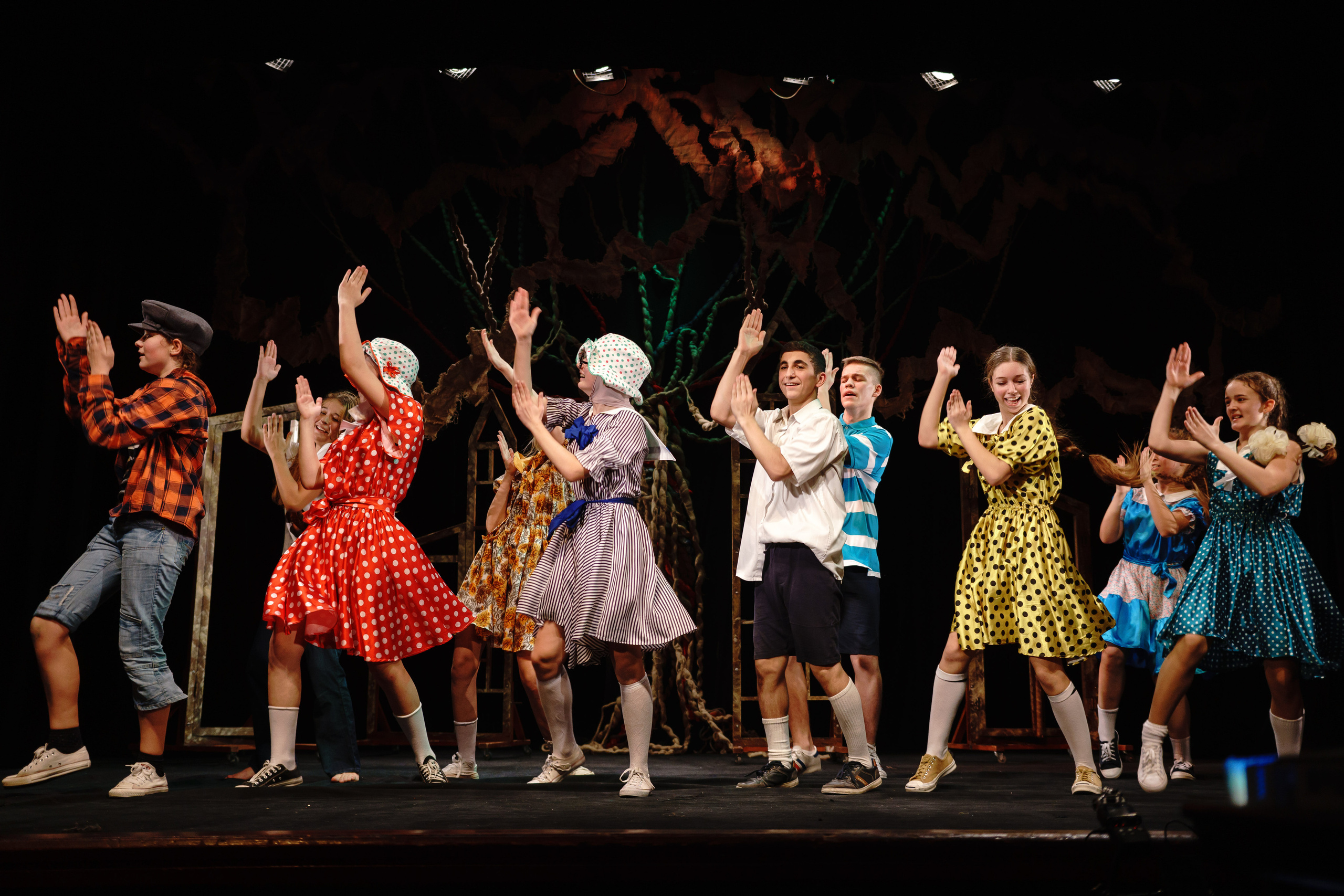 Театр «Сорванцы». Манюня. Фото • Відео • Аерозйомка • Контент для бізнесу