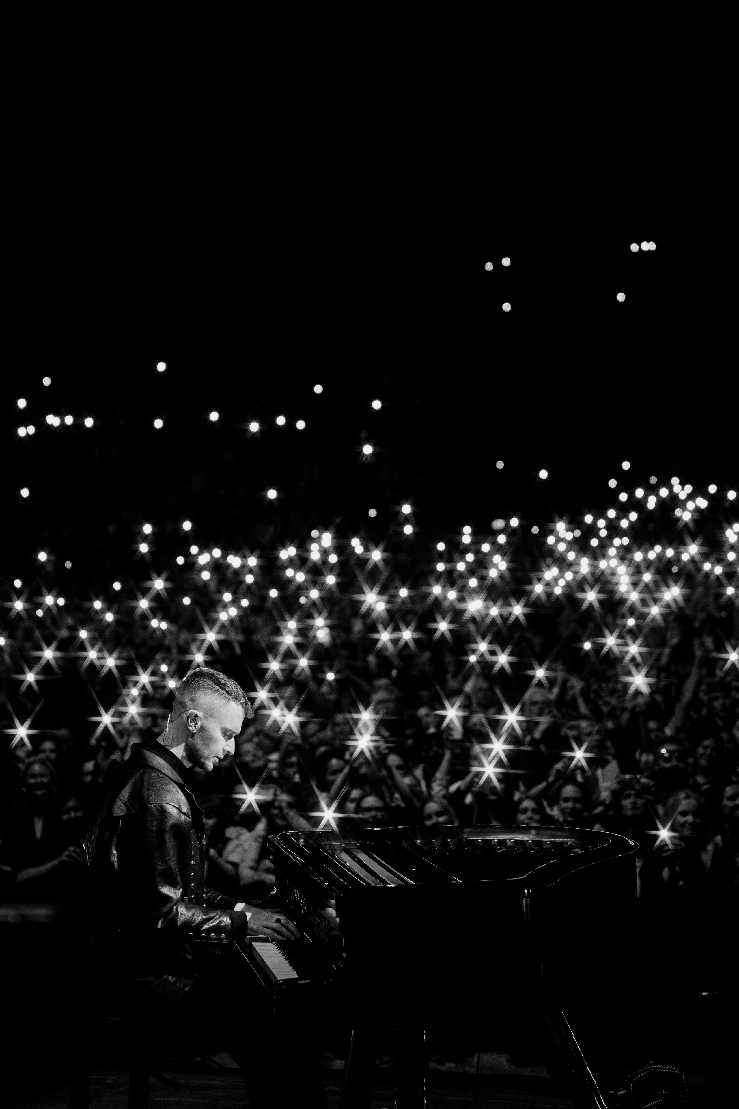 HURTS — Sigulda Medieval Castle. Фото • Відео • Аерозйомка • Контент для бізнесу