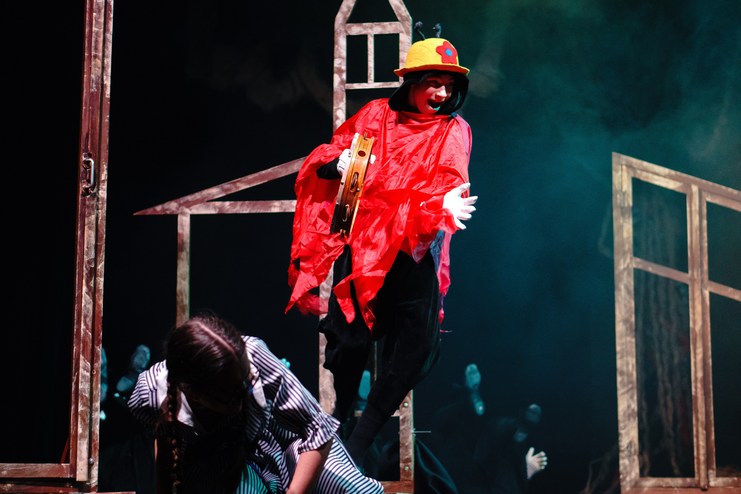 Театр «Сорванцы». Манюня. Фото • Відео • Аерозйомка • Контент для бізнесу