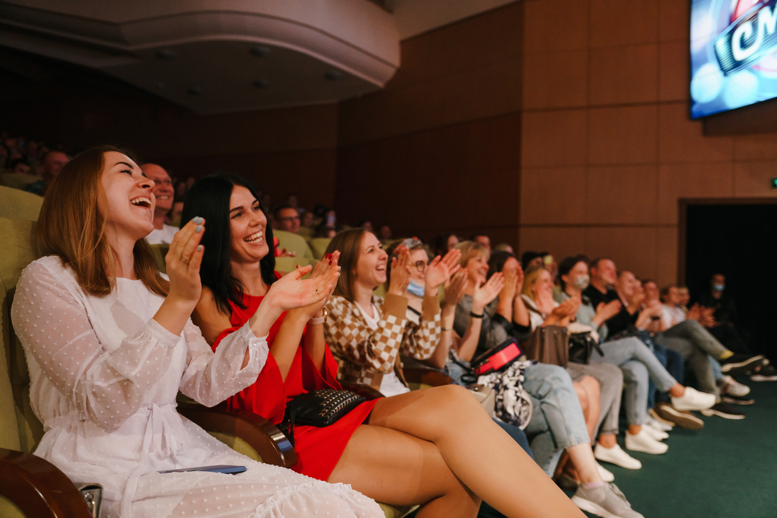 Лига Смеха. Харьков — ХНАТОБ. Фото • Відео • Аерозйомка • Контент для бізнесу