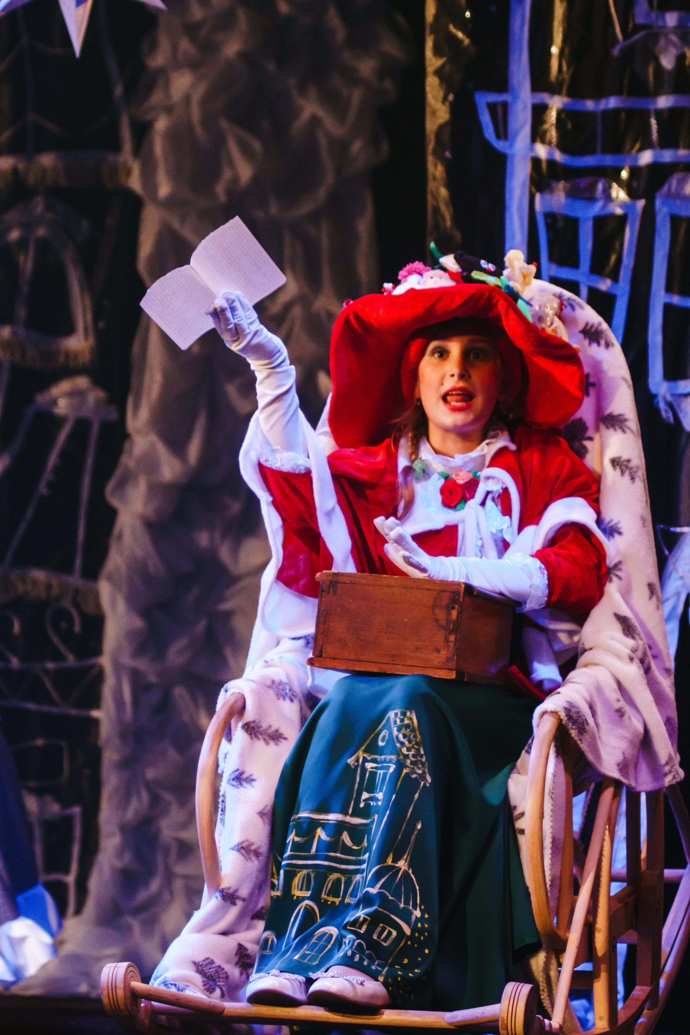 Театр «Сорванцы». Голубая стрела. Фото • Видео • Аэросъемка • Контент для бизнеса