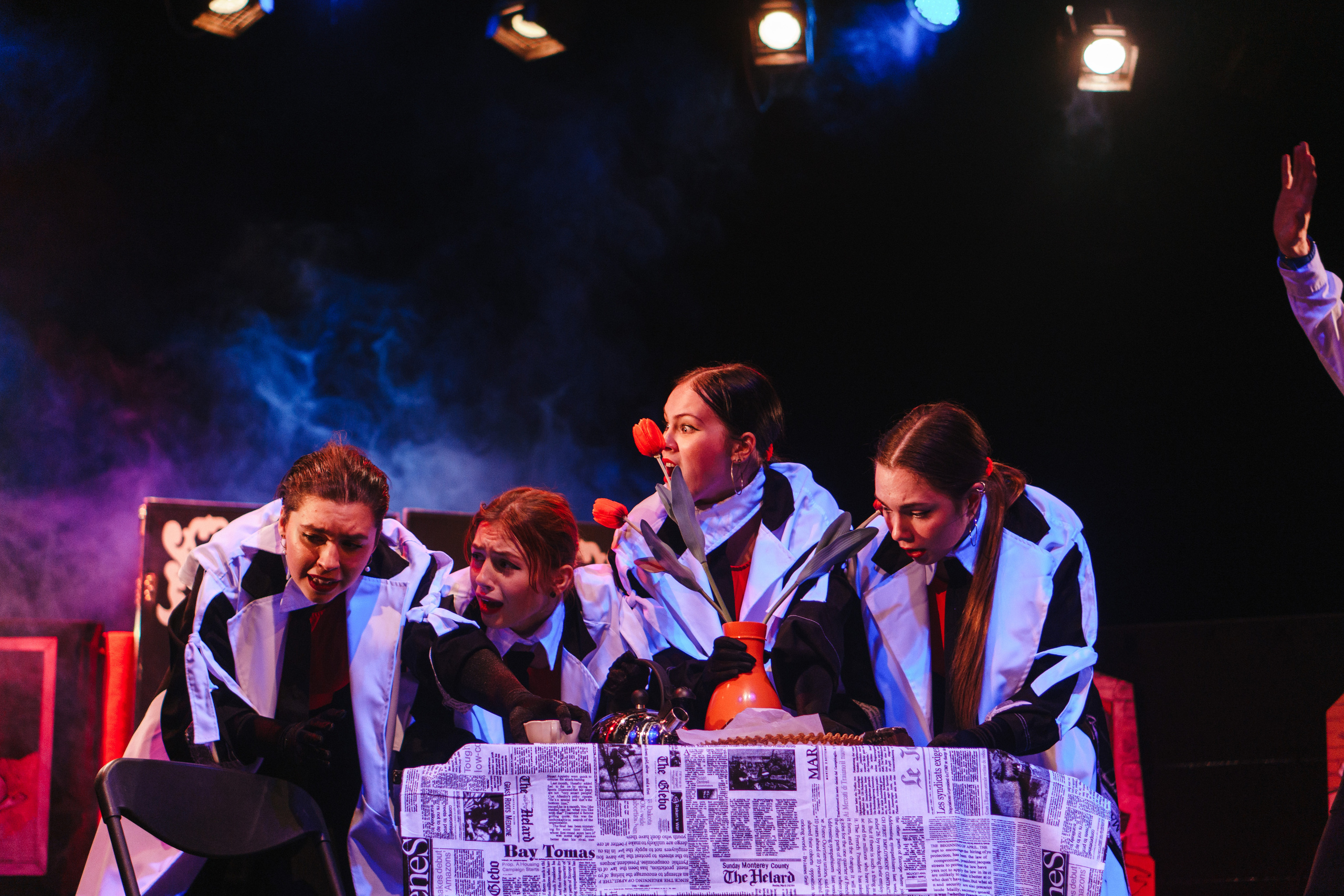 Театр «Сорванцы». Три плюс Кот. Фото • Видео • Аэросъемка • Контент для бизнеса