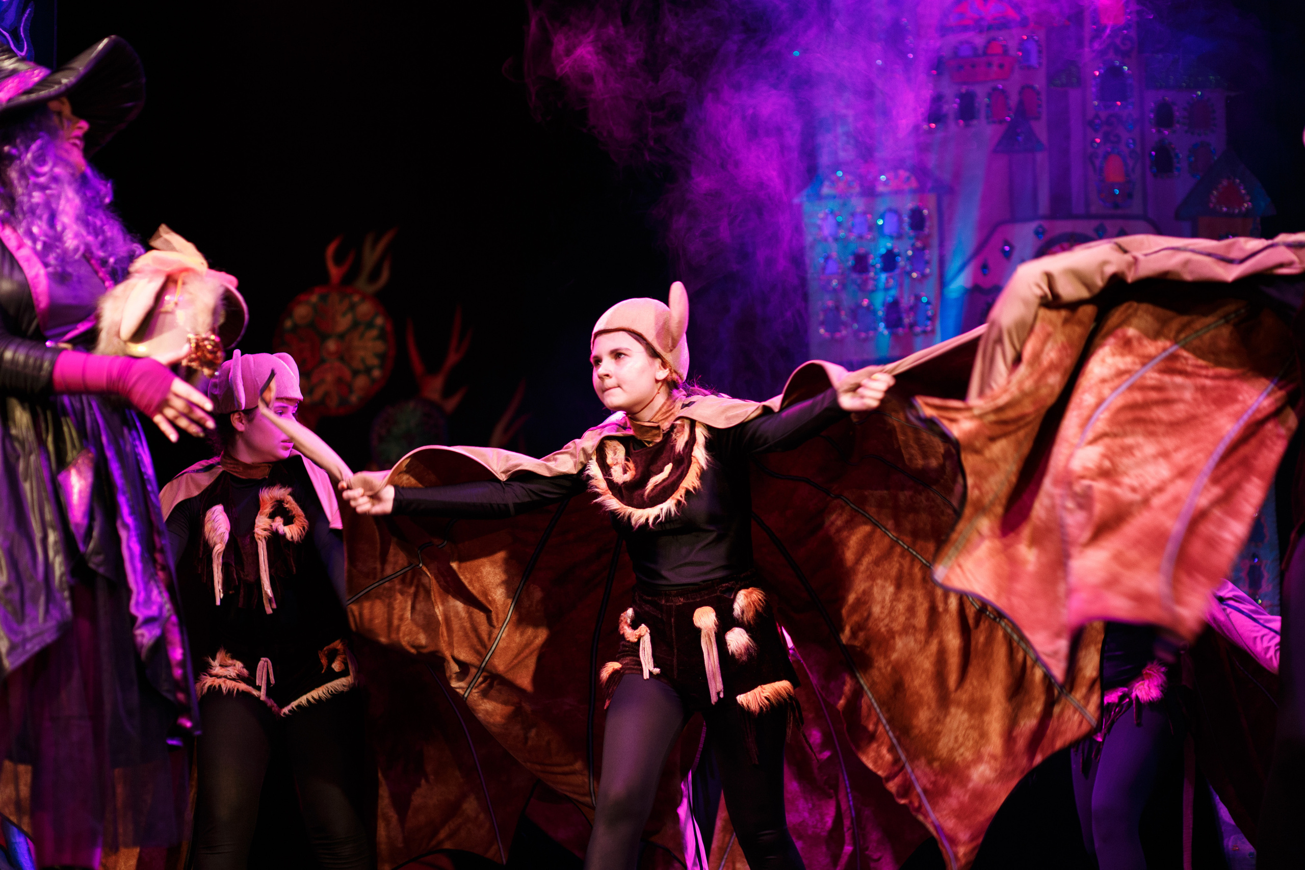 Театр «Сорванцы». Волшебник Изумрудного города. Фото • Видео • Аэросъемка • Контент для бизнеса