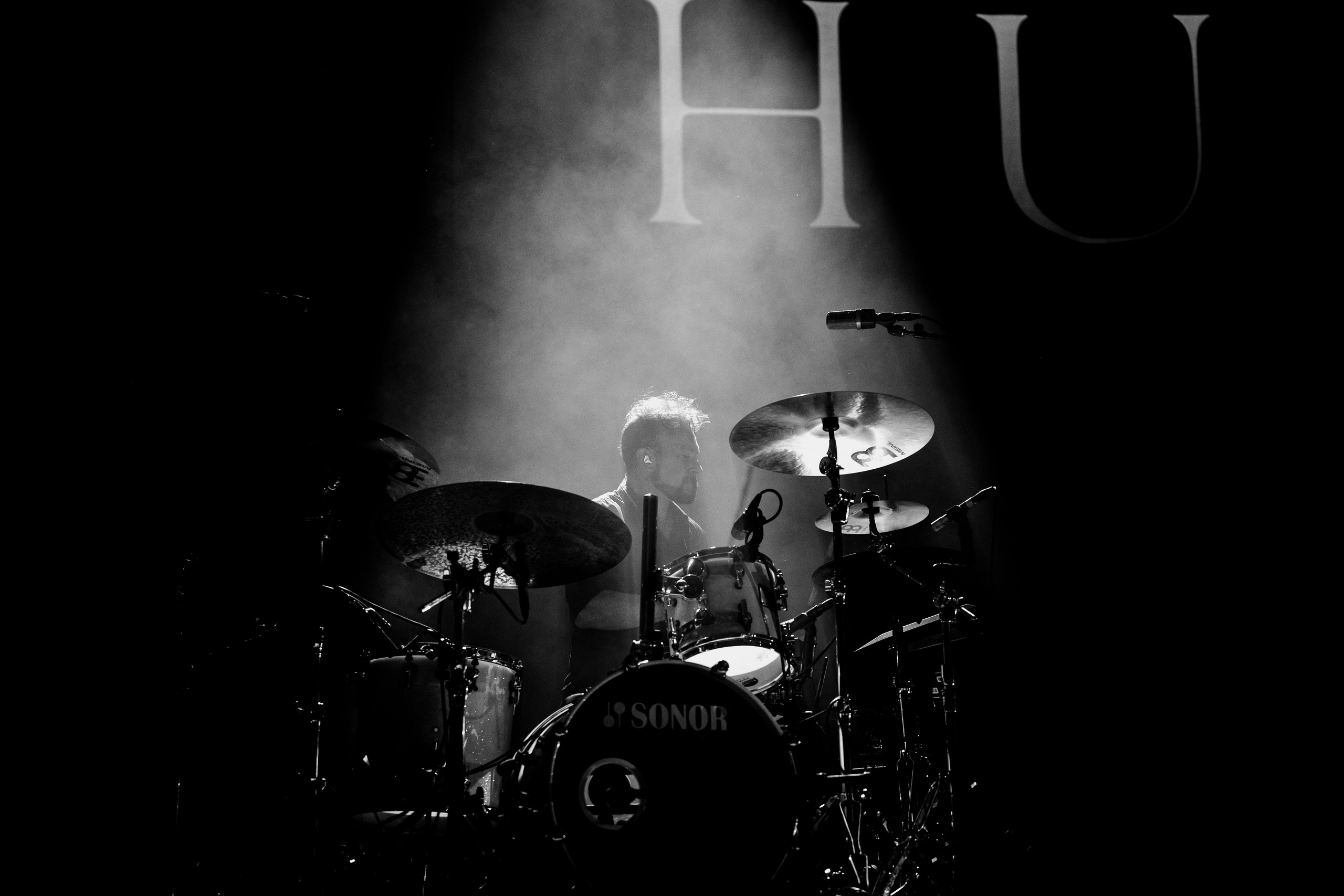 HURTS — Sigulda Medieval Castle. Фото • Відео • Аерозйомка • Контент для бізнесу