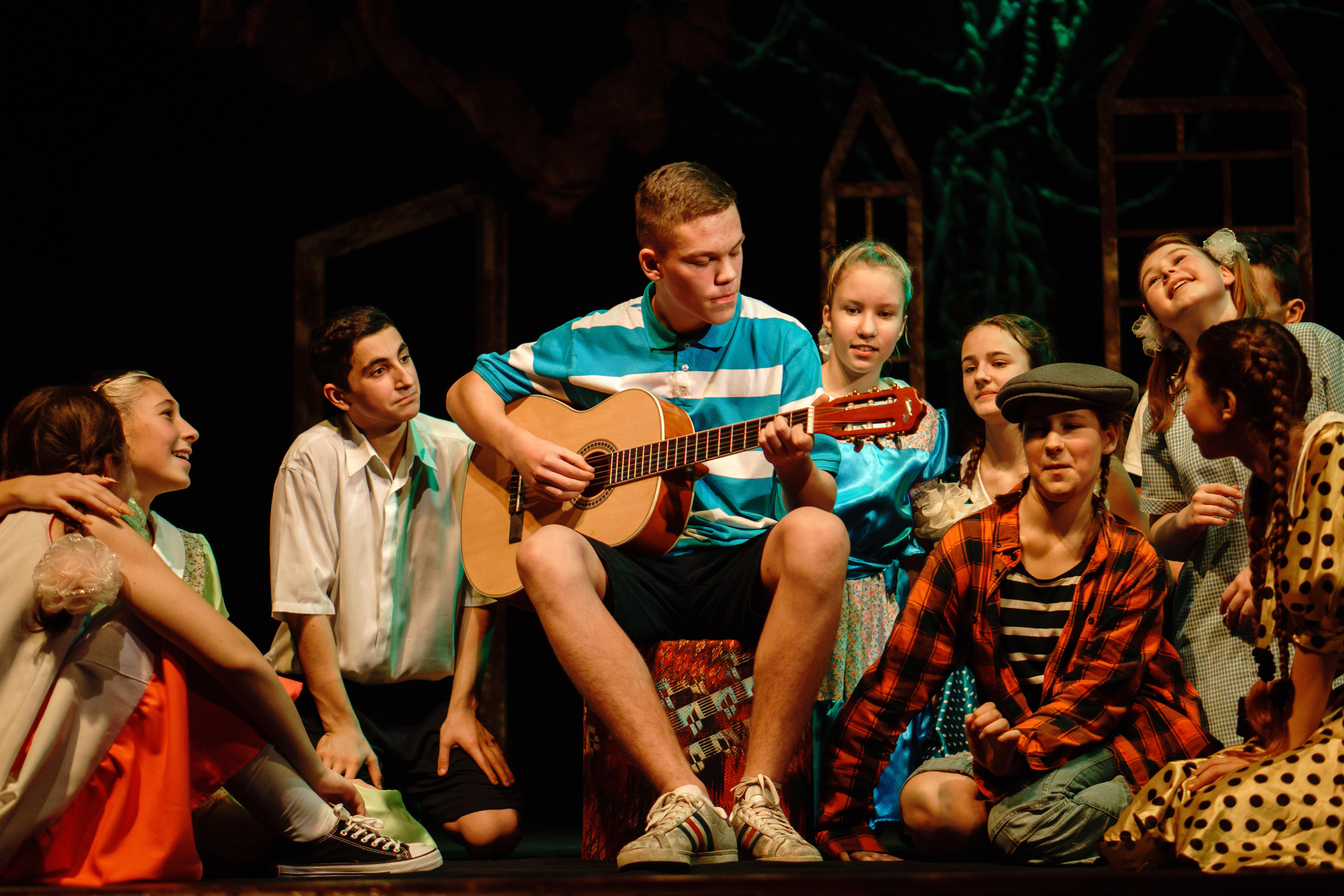 Театр «Сорванцы». Манюня. Фото • Відео • Аерозйомка • Контент для бізнесу