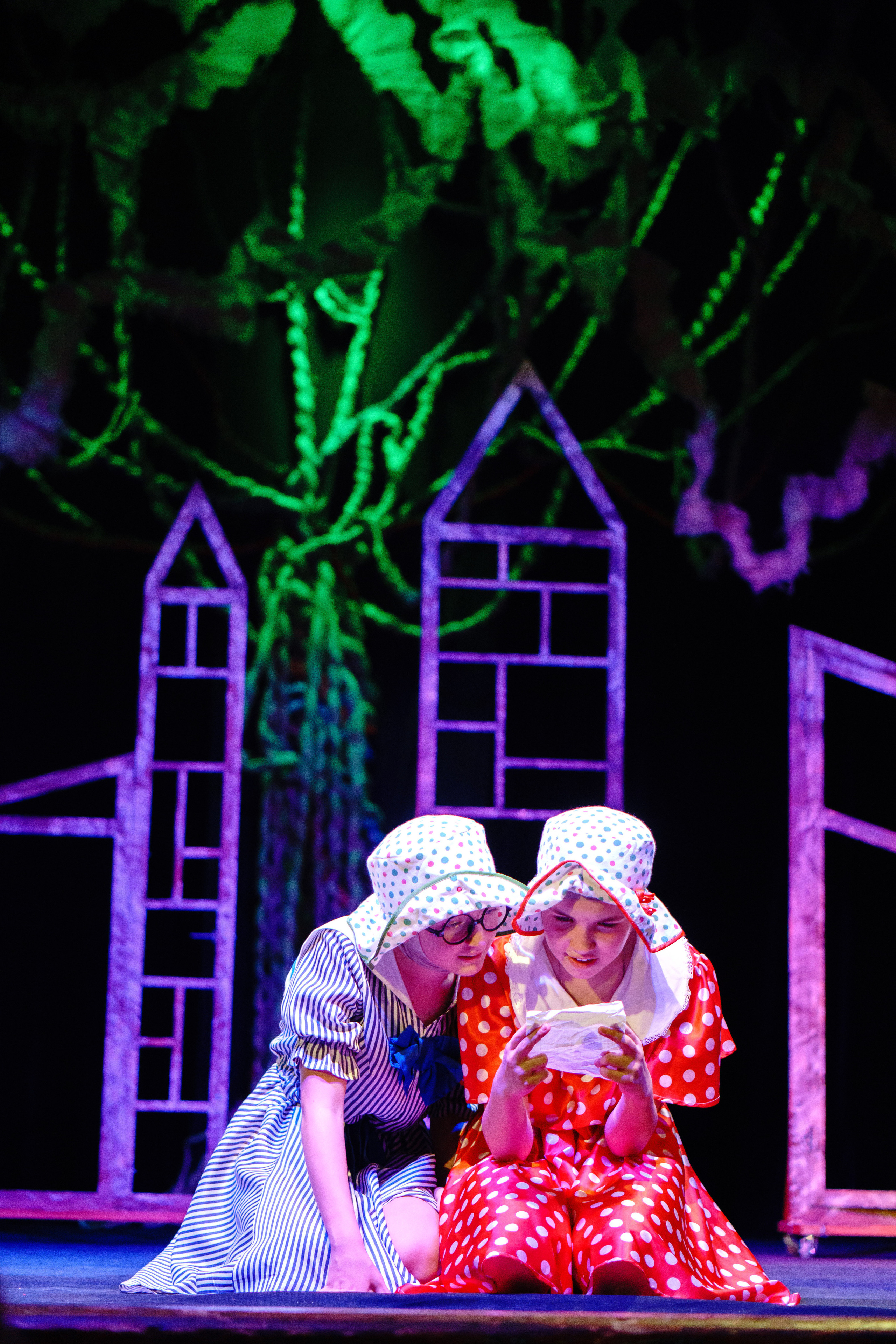 Театр «Сорванцы». Манюня. Фото • Відео • Аерозйомка • Контент для бізнесу