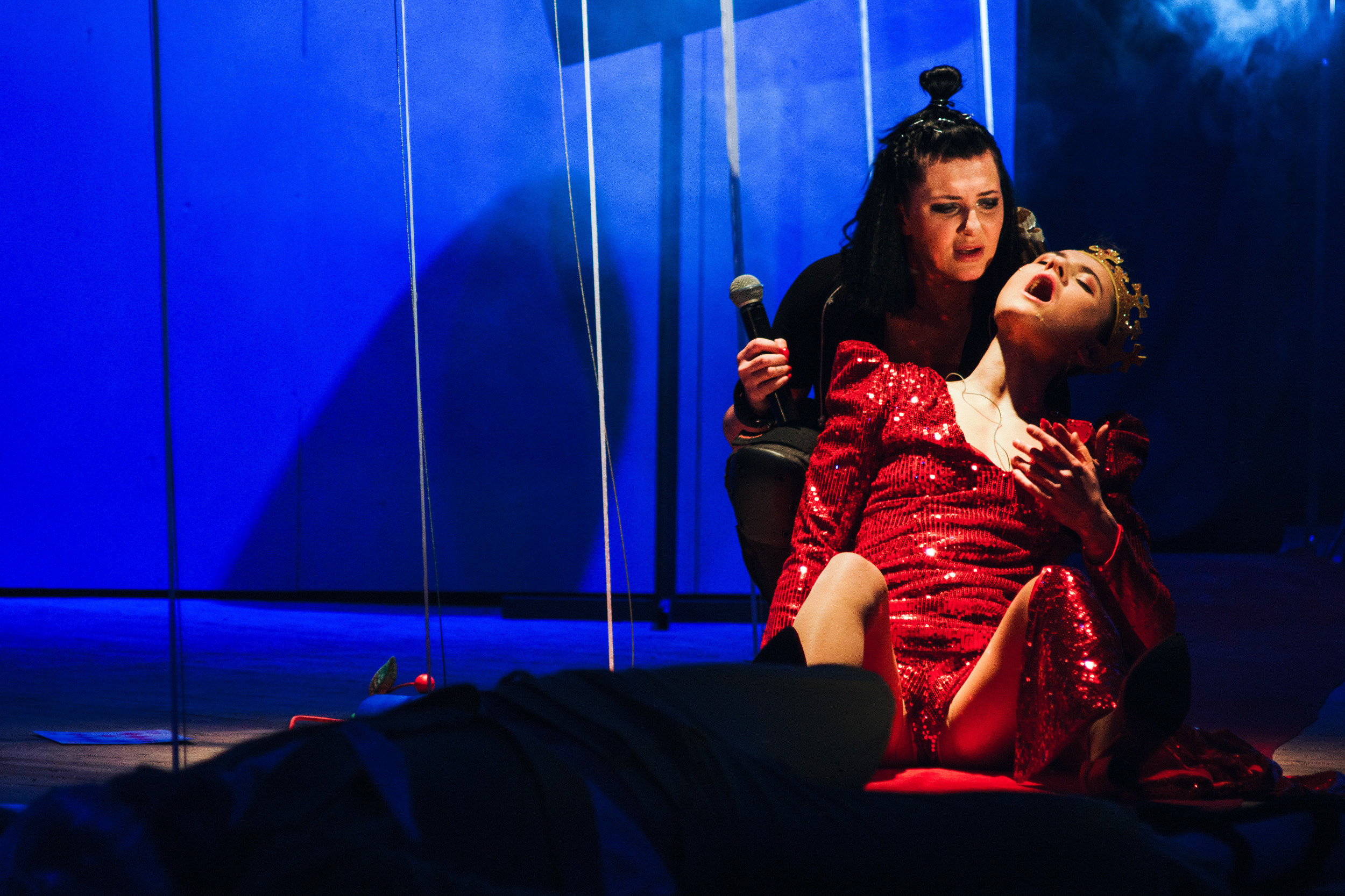 Театр «Прекрасные Цветы». Alice in Wonderland. Фото • Відео • Аерозйомка • Контент для бізнесу