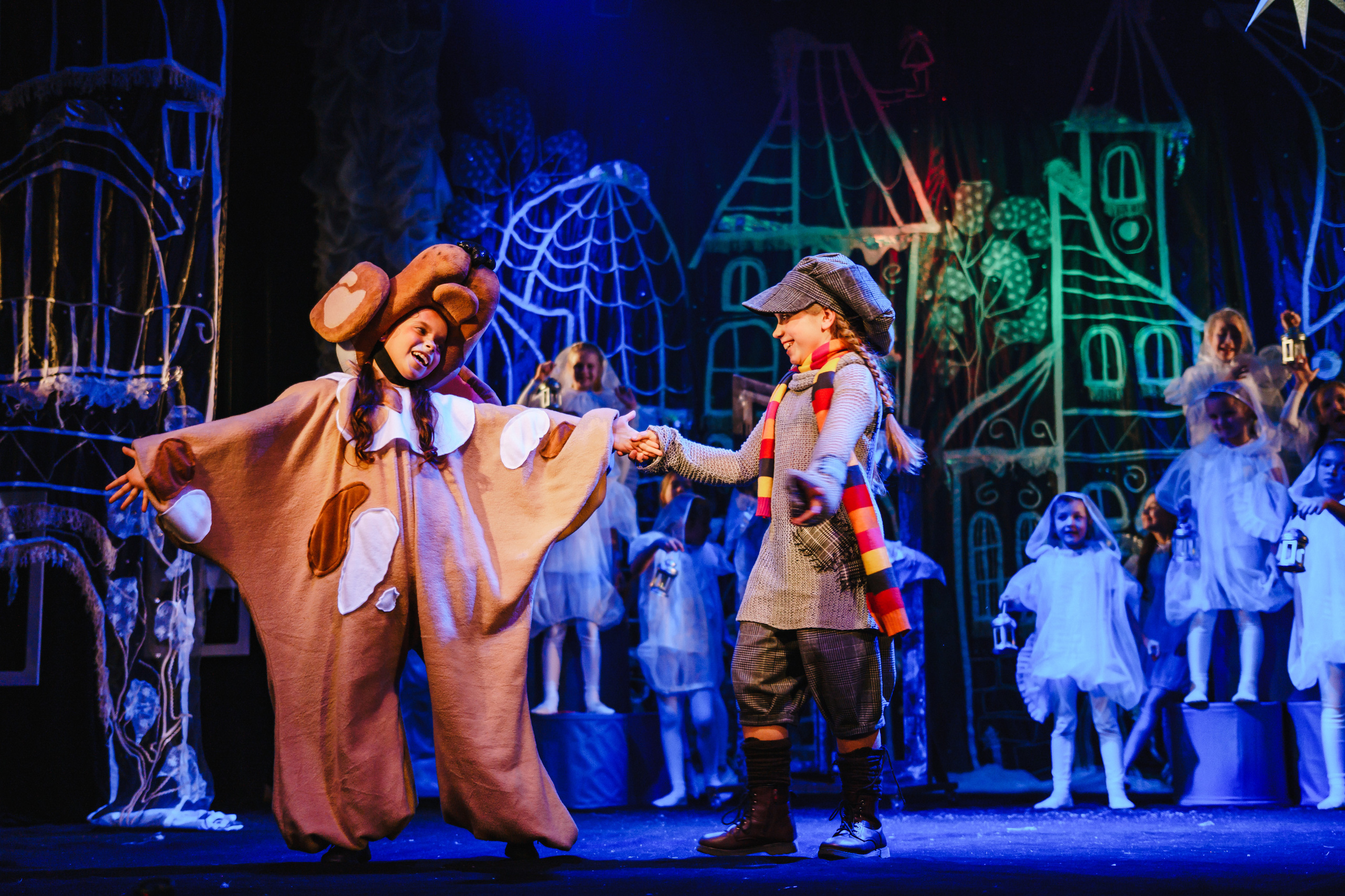 Театр «Сорванцы». Голубая стрела. Фото • Видео • Аэросъемка • Контент для бизнеса