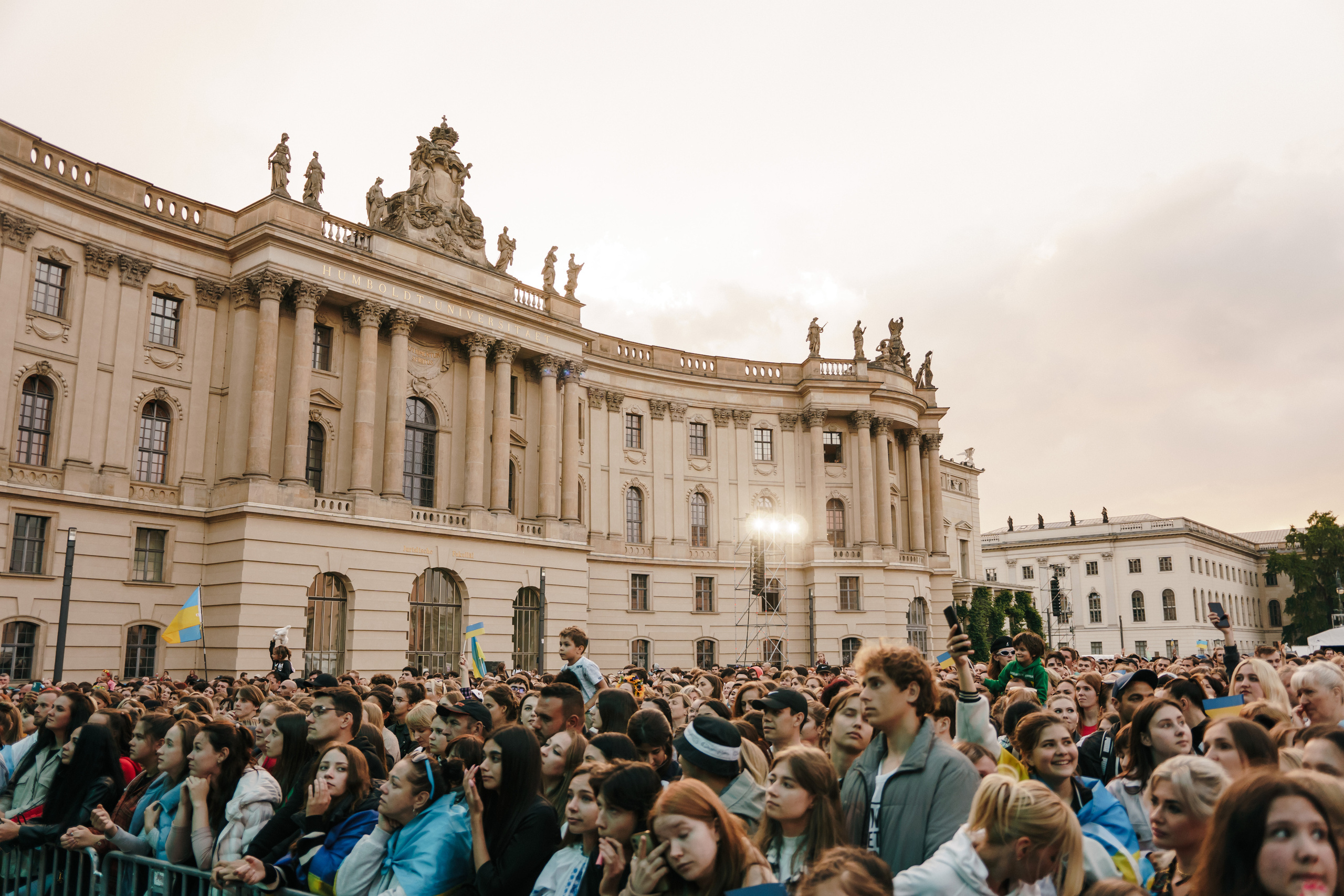 Life Will Win. Berlin. Photo • Video • Production • Aerial • Media Creation