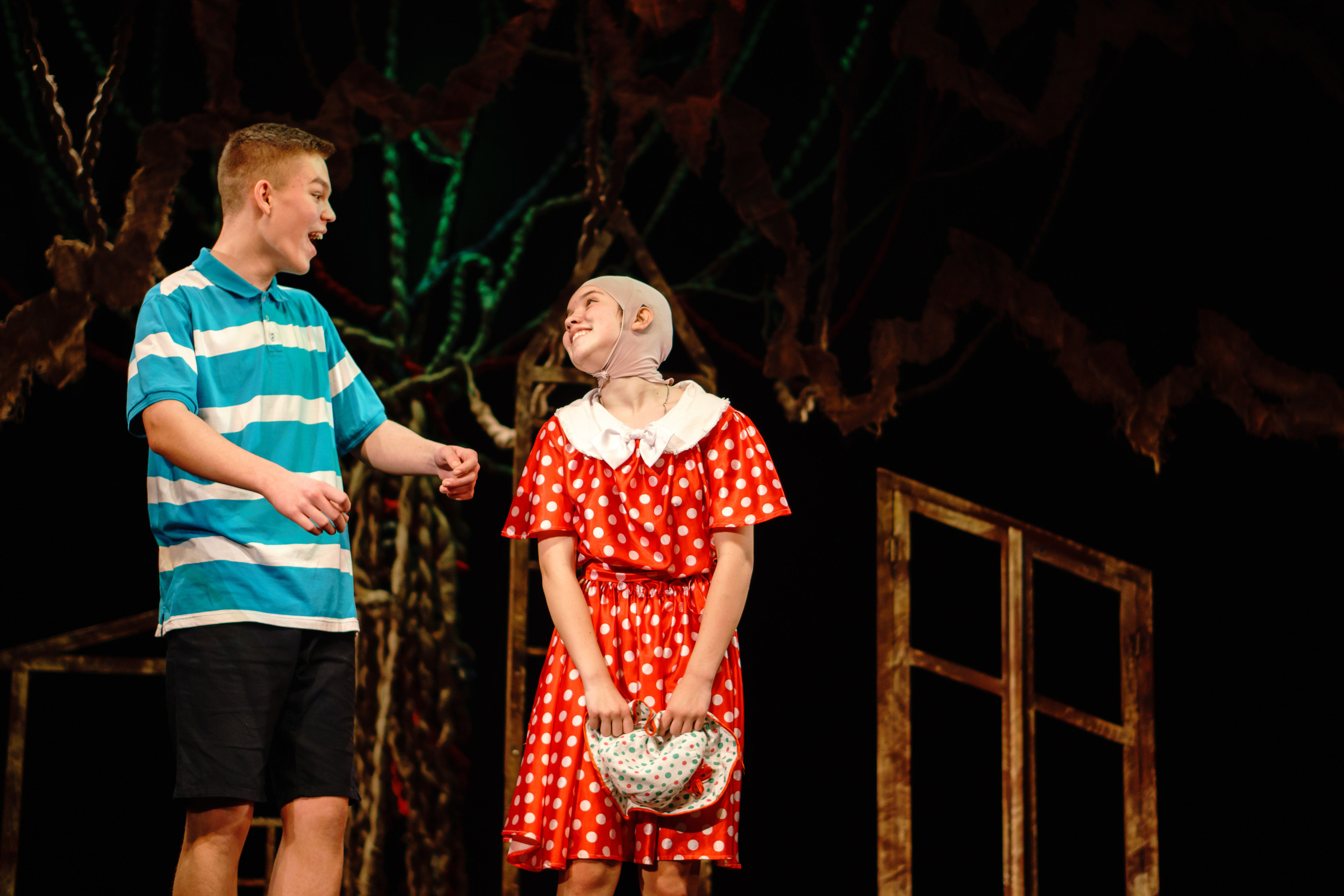 Театр «Сорванцы». Манюня. Фото • Відео • Аерозйомка • Контент для бізнесу