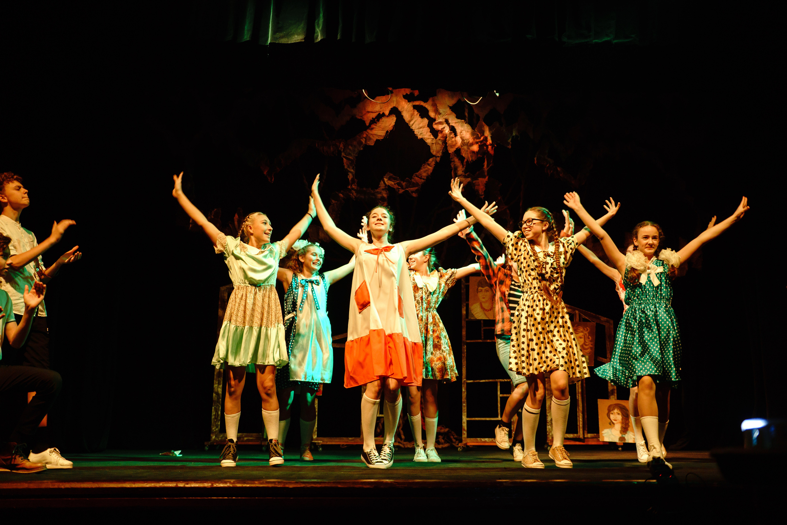 Театр «Сорванцы». Манюня. Фото • Відео • Аерозйомка • Контент для бізнесу