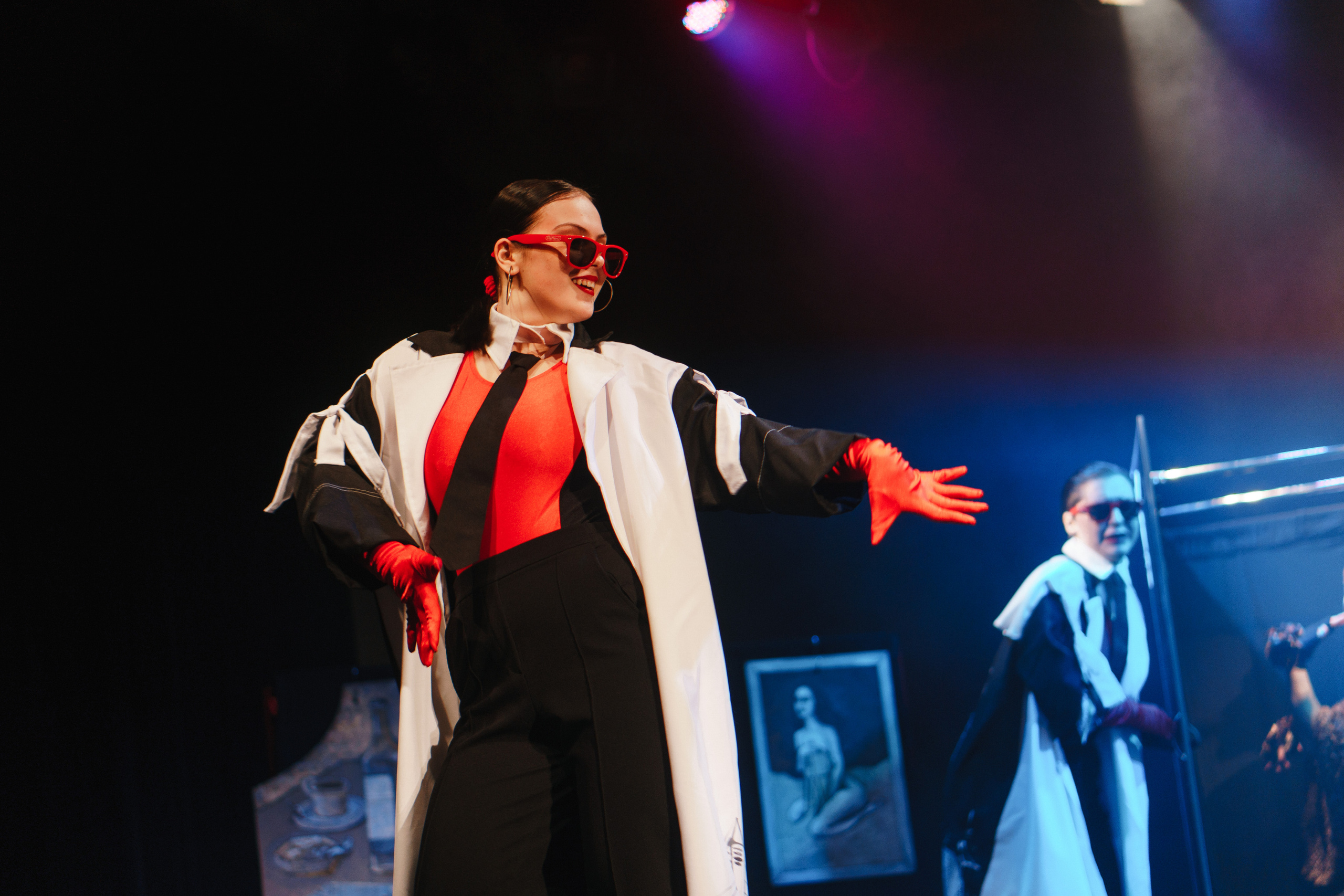 Театр «Сорванцы». Три плюс Кот. Фото • Видео • Аэросъемка • Контент для бизнеса