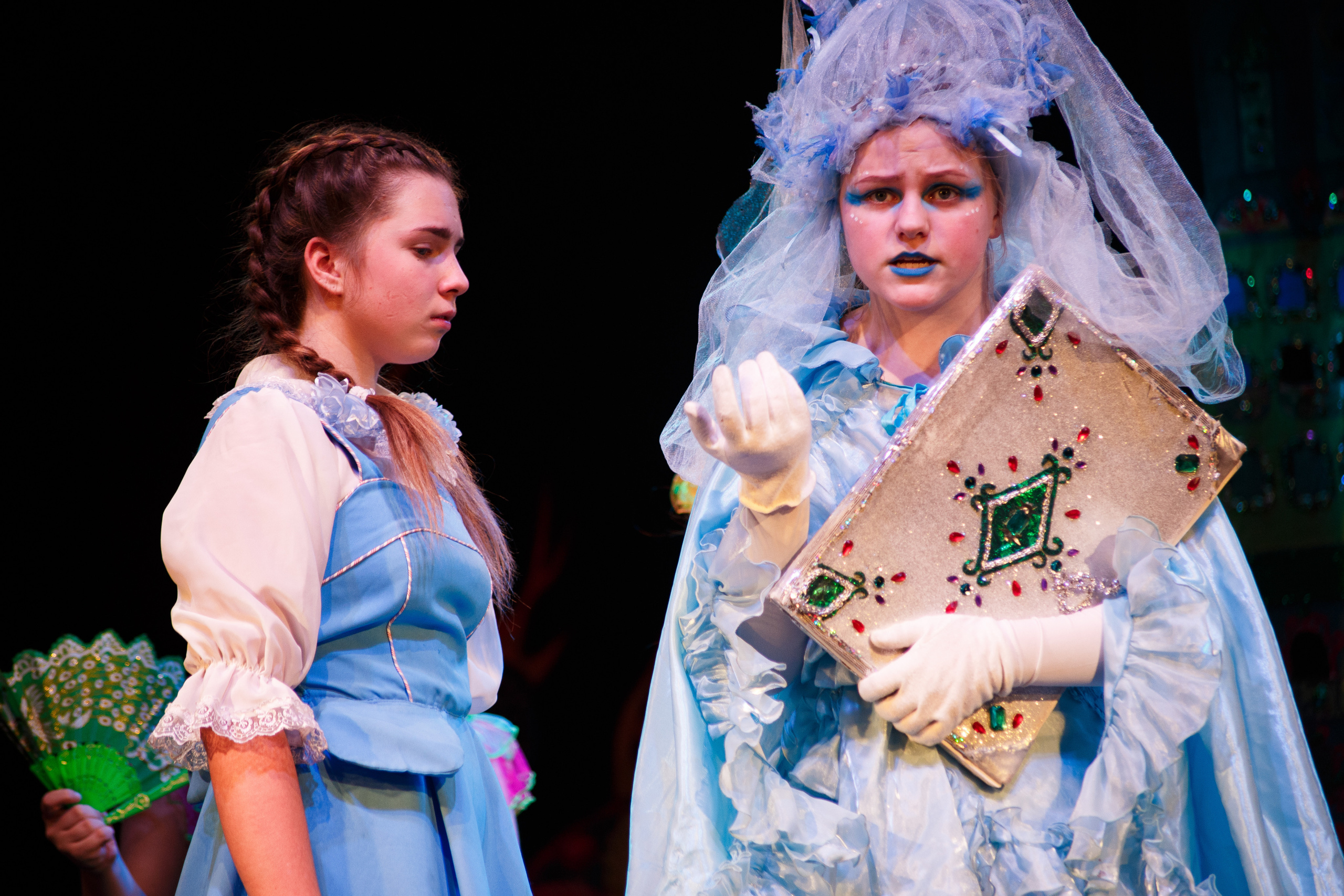 Театр «Сорванцы». Волшебник Изумрудного города. Фото • Видео • Аэросъемка • Контент для бизнеса