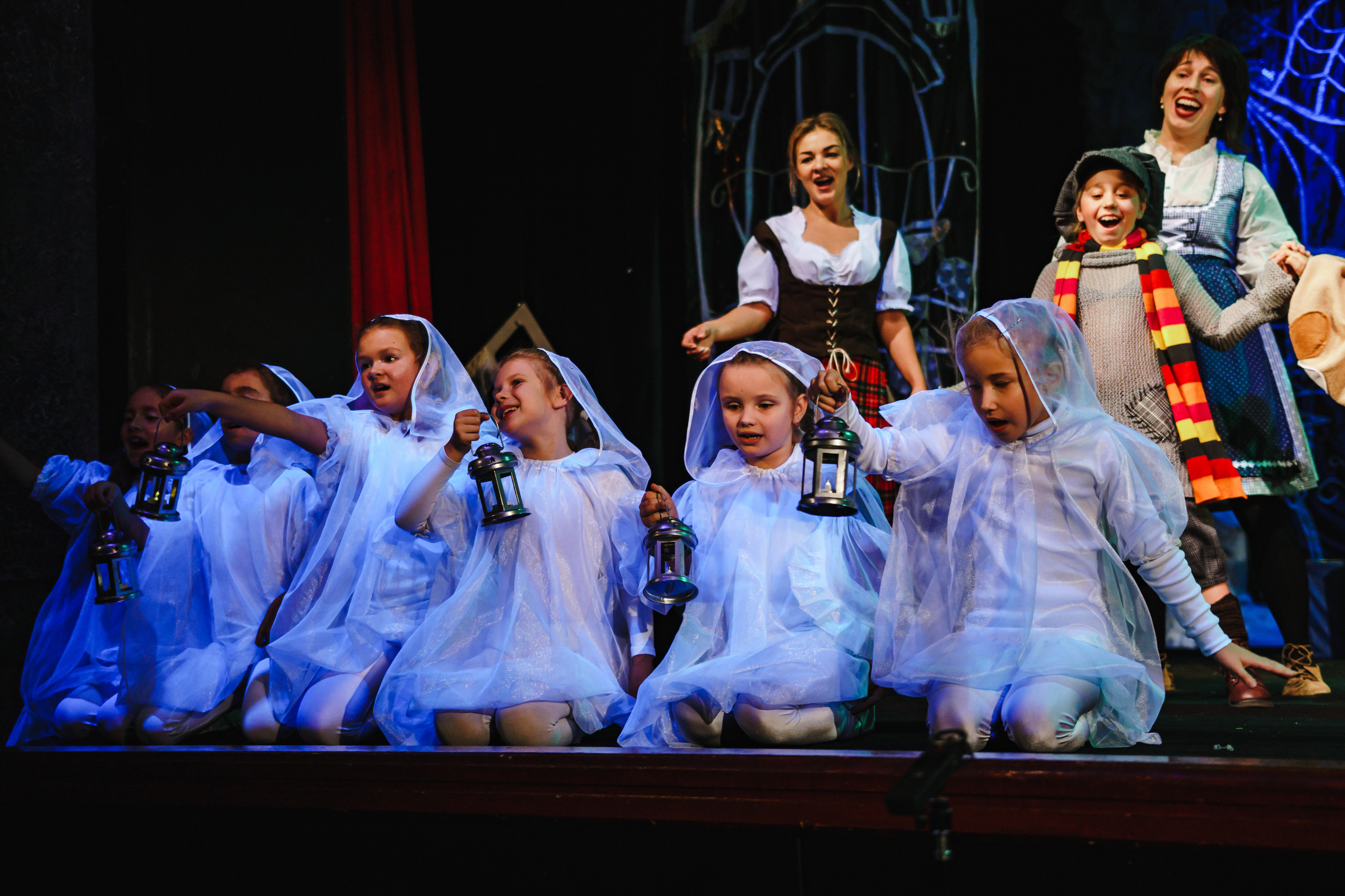 Театр «Сорванцы». Голубая стрела. Фото • Видео • Аэросъемка • Контент для бизнеса