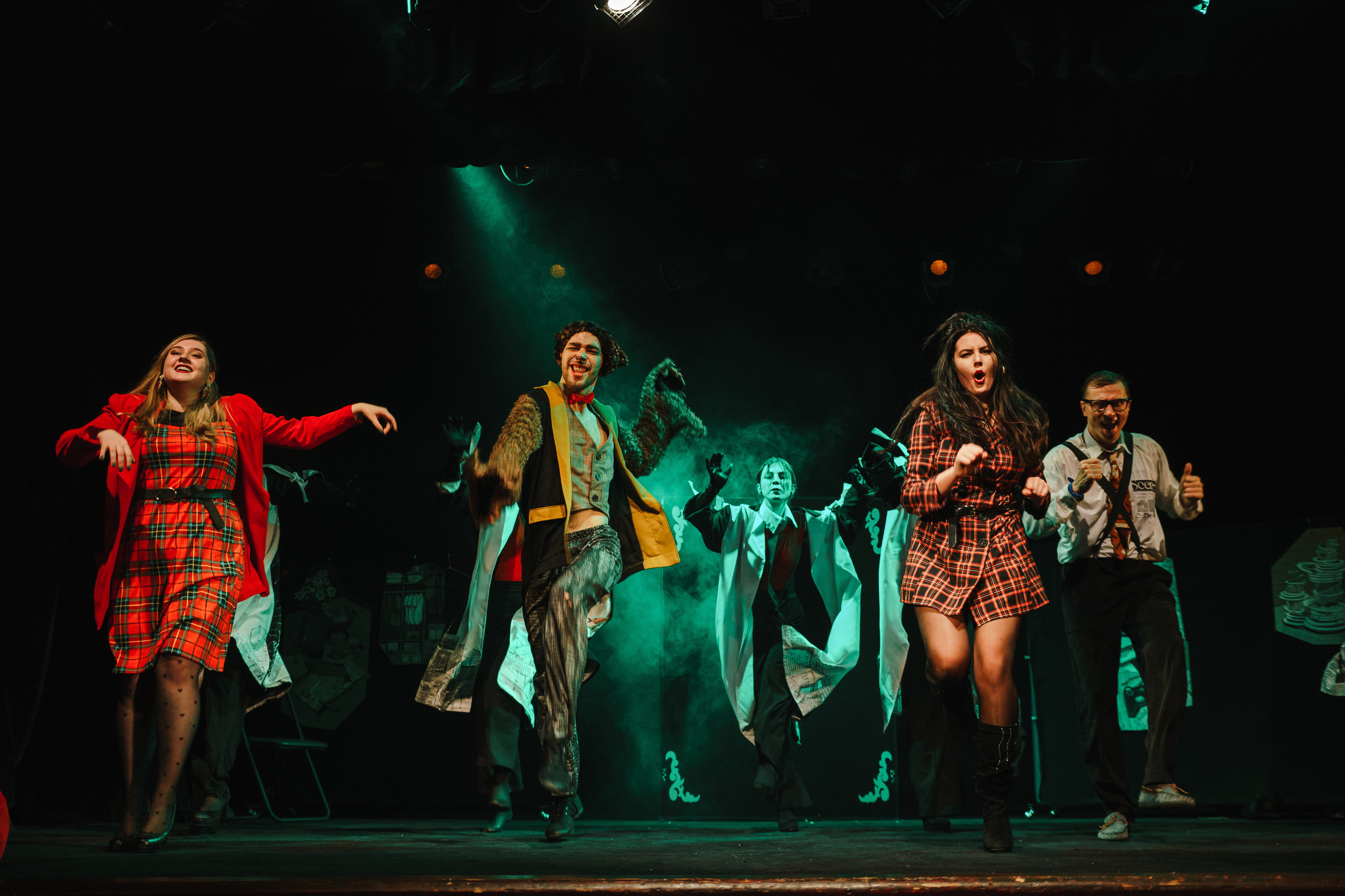 Театр «Сорванцы». Три плюс Кот. Фото • Видео • Аэросъемка • Контент для бизнеса