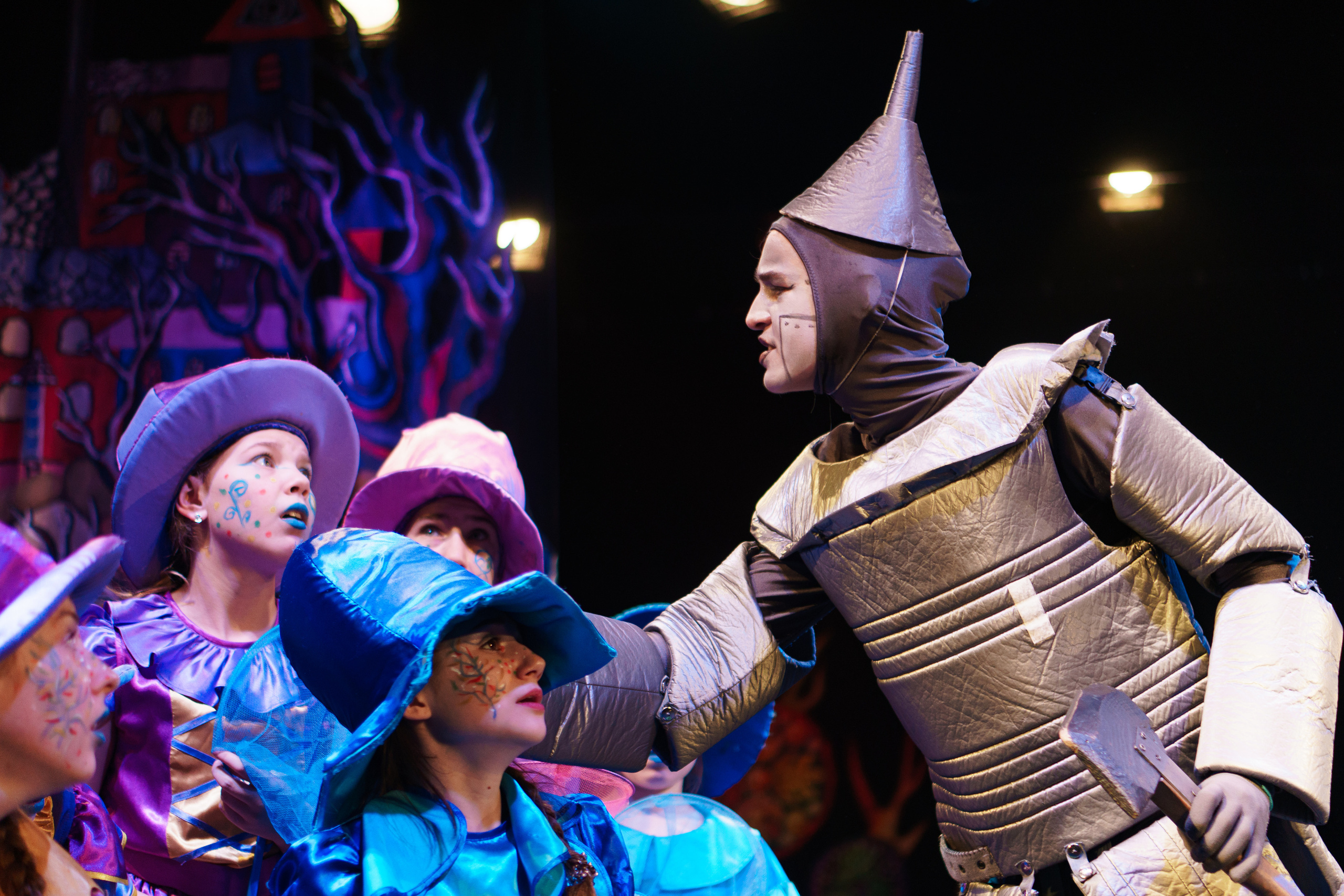 Театр «Сорванцы». Волшебник Изумрудного города. Фото • Видео • Аэросъемка • Контент для бизнеса