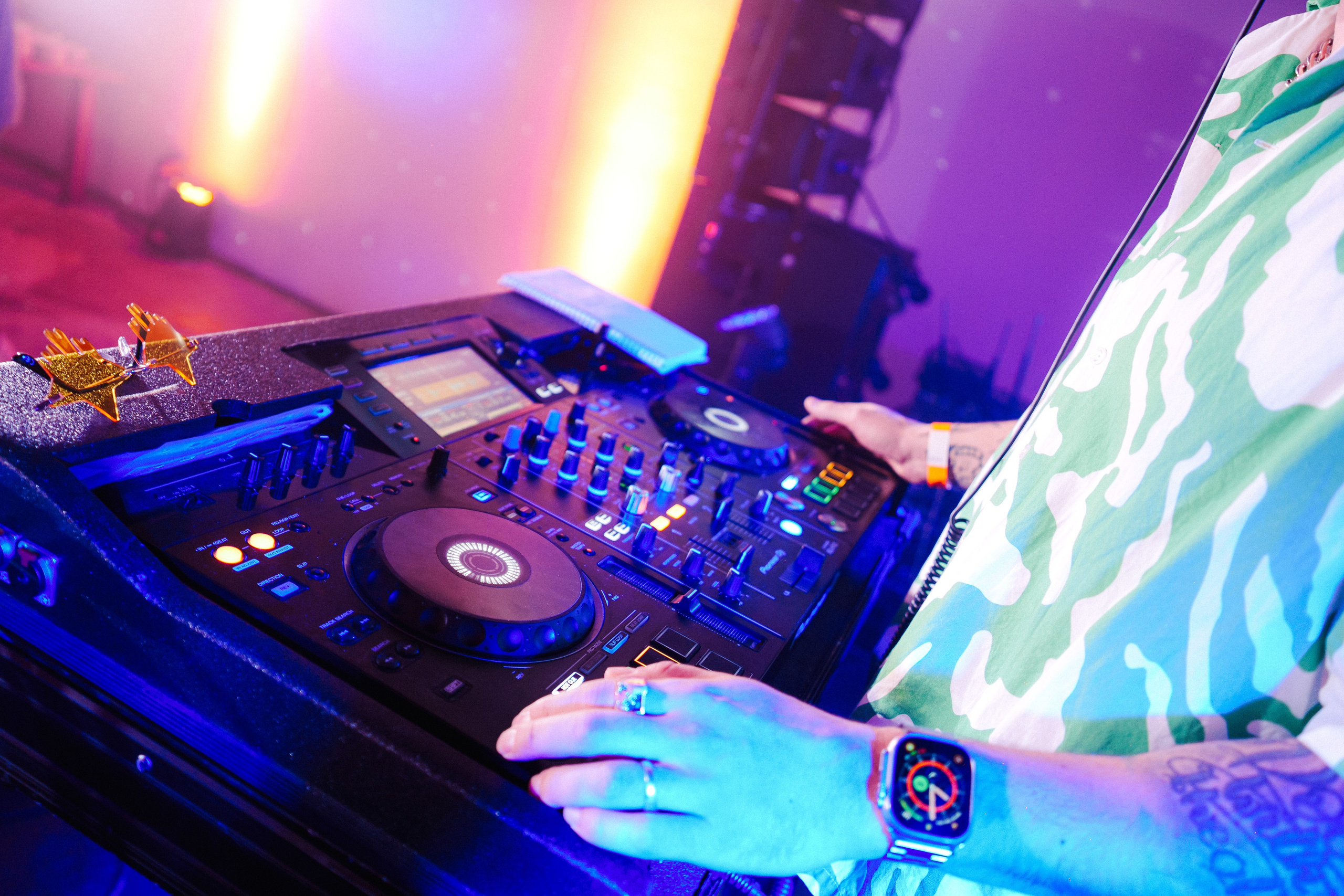 Barcelona — We shine together. Foto • Video • Produktion • Luftbildaufnahmen • Erstellung von Medien