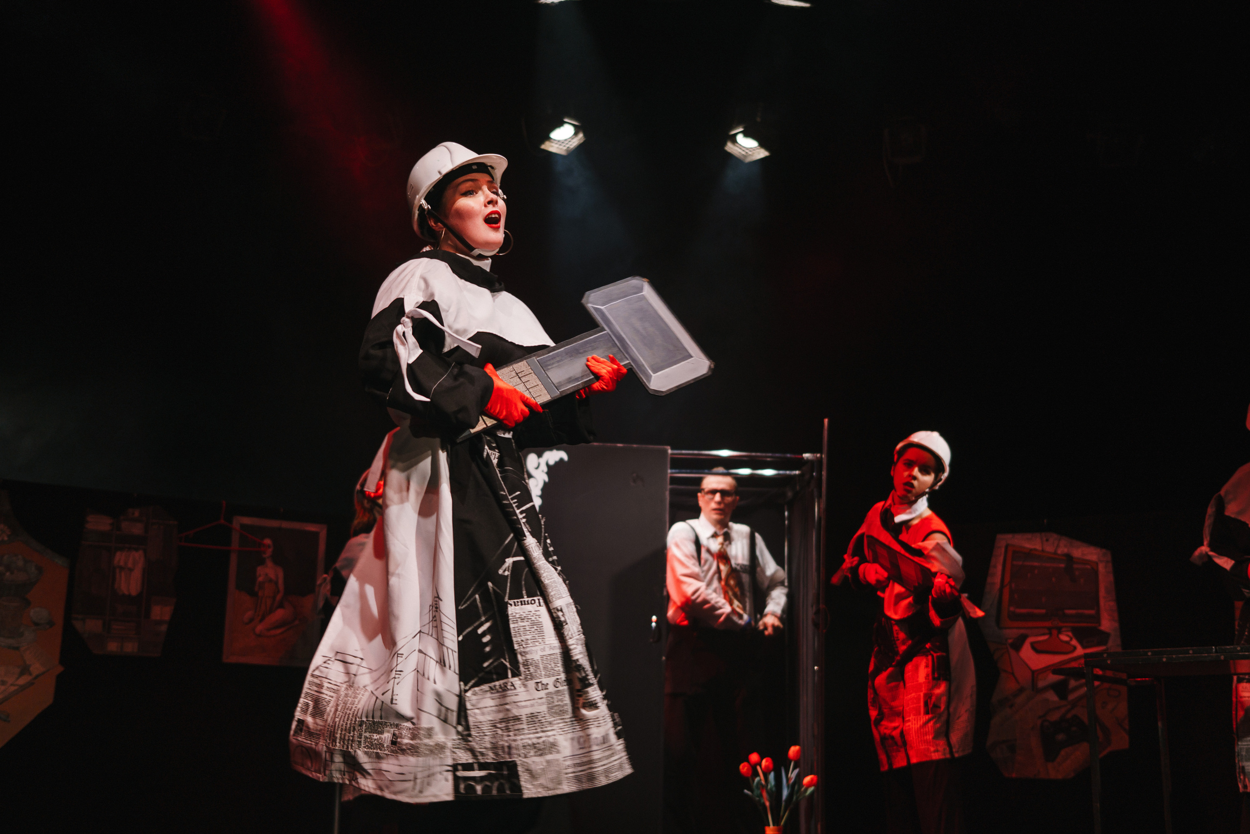 Театр «Сорванцы». Три плюс Кот. Фото • Видео • Аэросъемка • Контент для бизнеса