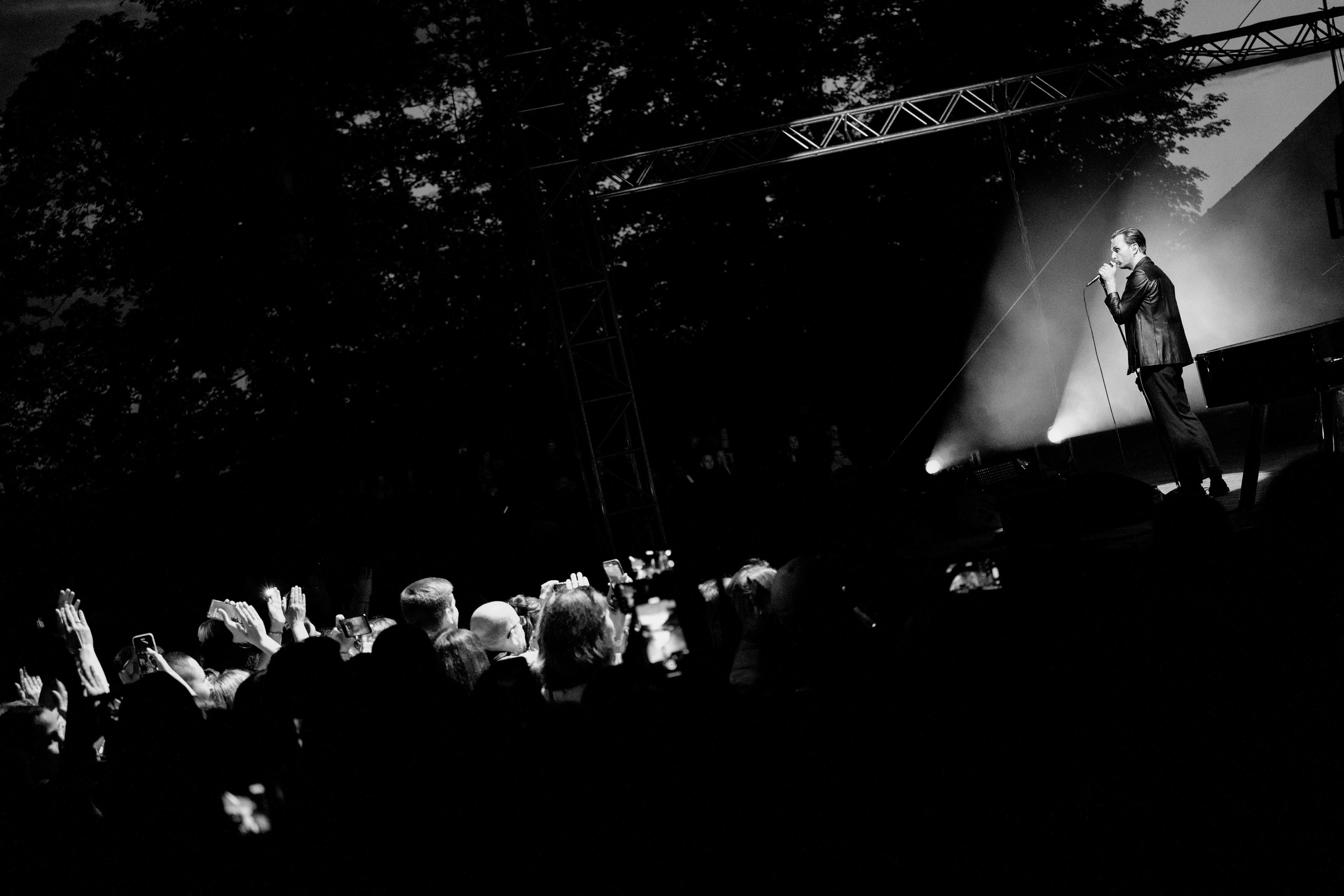 HURTS — Sigulda Medieval Castle. Фото • Відео • Аерозйомка • Контент для бізнесу